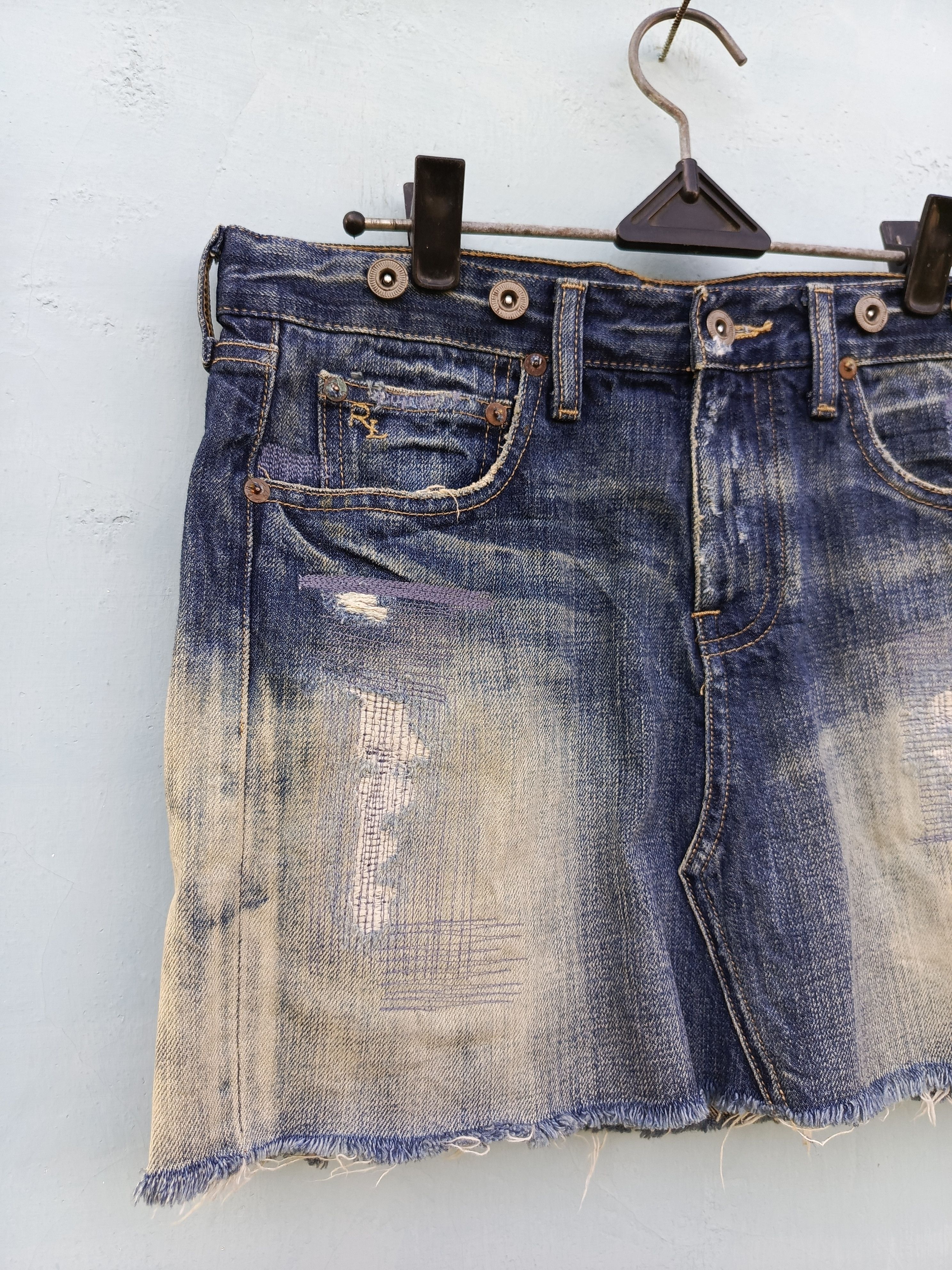 Polo Ralph Lauren Polo Ralph Lauren distressed denim mini skirts Size 26" / US 2 / IT 38 - 3 Thumbnail