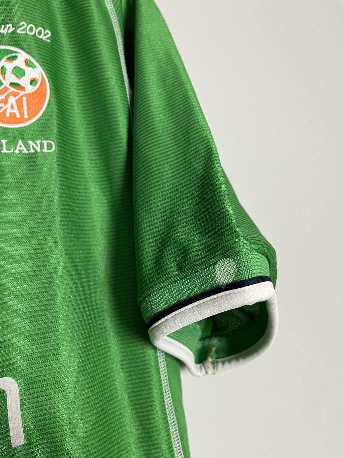 Umbro Vintage Umbro ireland 2002 SOCCER JERSEY TSHIRT Size US L / EU 52-54 / 3 - 6 Thumbnail