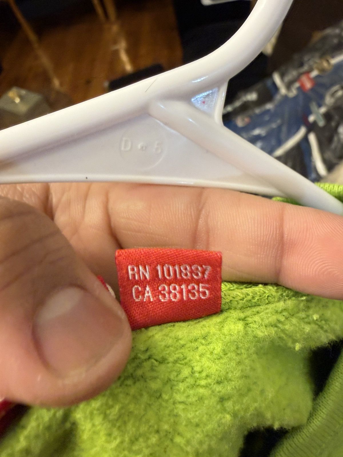 Supreme SUPREME CUTOUT BOX LOGO CREWNECK SWEATSHIRT LIME SS20 Medium Size US M / EU 48-50 / 2 - 10 Thumbnail