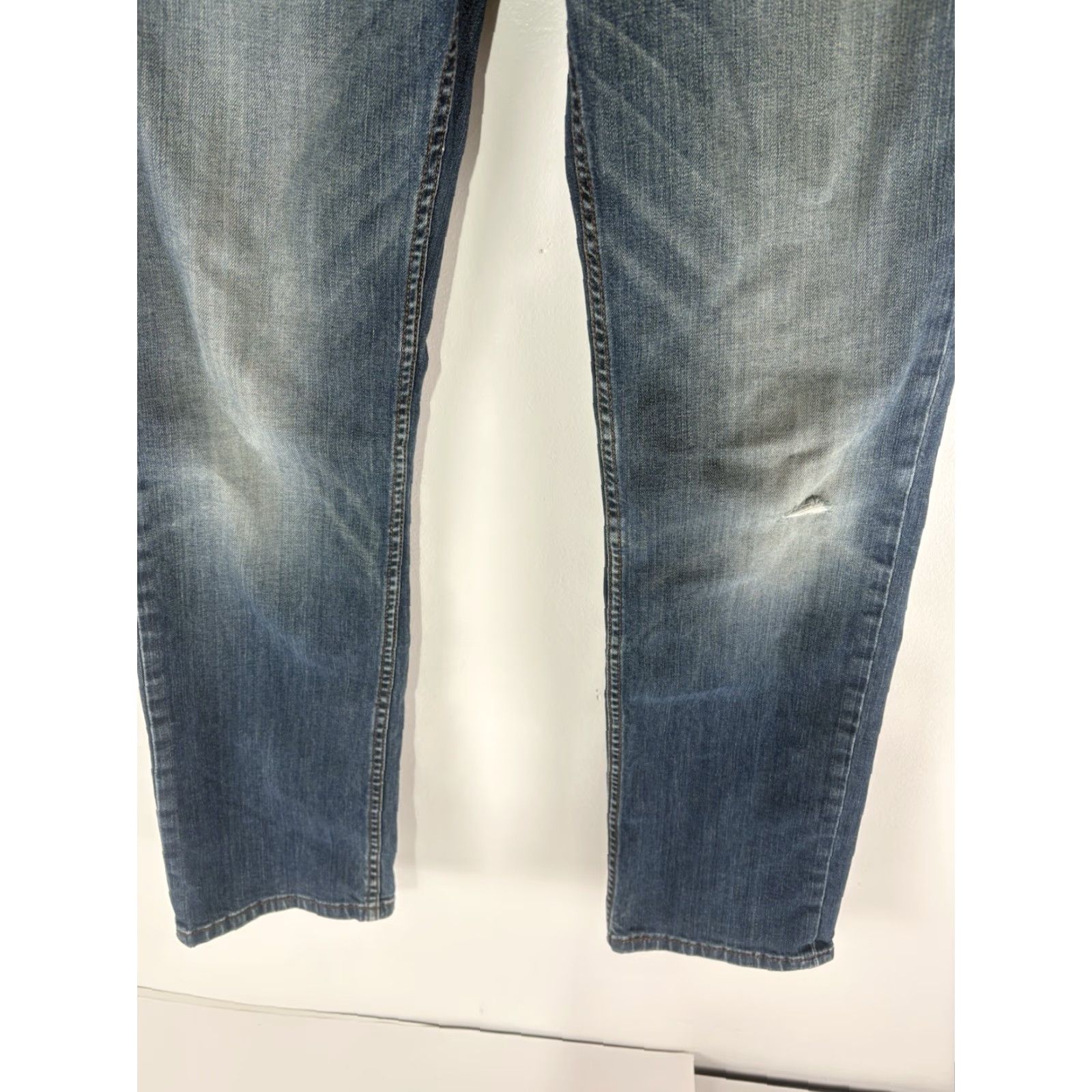 Levi's Levi’s 514 Jeans Men’s 28x30 Distressed Dark Faded 5-Pocket Denim Straight Regular Waist 28 Inseam 30 Logo USA 90s Vintage No Size US 28 / EU 44 - 4 Thumbnail