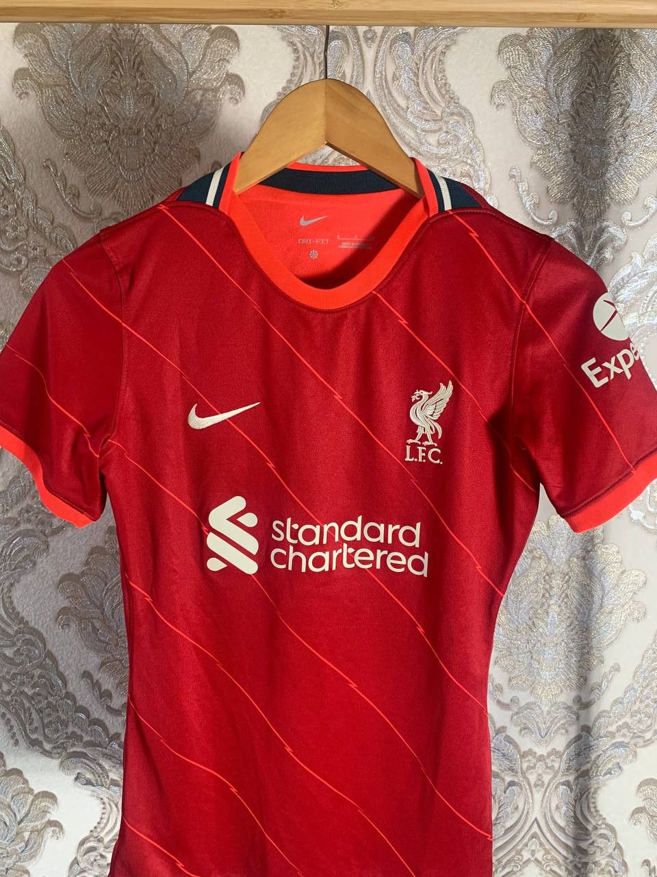 Vintage Nike FC Liverpool England Soccer Jersey Retro Bloke Y2K 90s Size US S / EU 44-46 / 1 - 2 Thumbnail