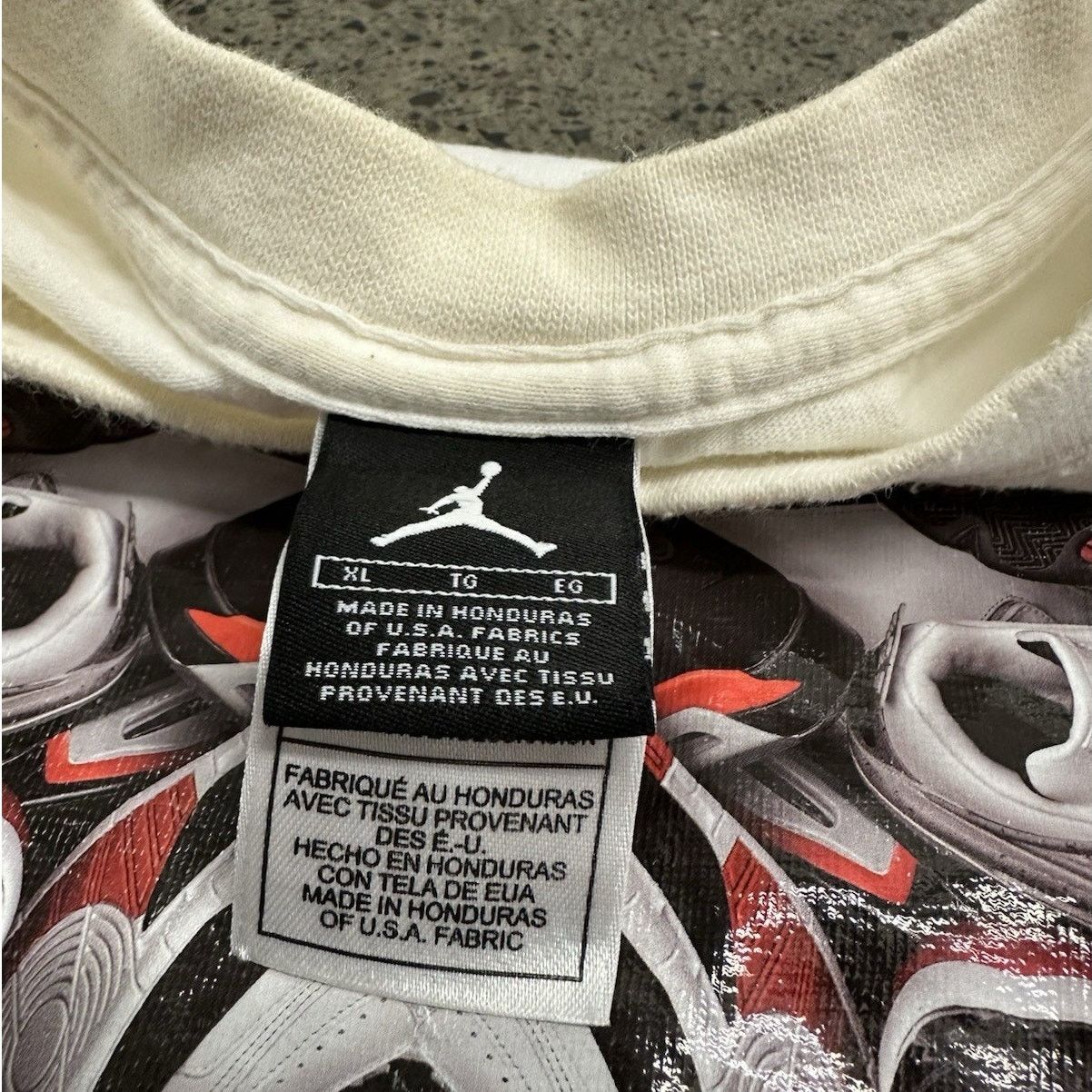 Jordan Brand × Vintage Vintage Nike Jordan Shoes T-Shirt Adult XL Size US XL / EU 56 / 4 - 3 Thumbnail