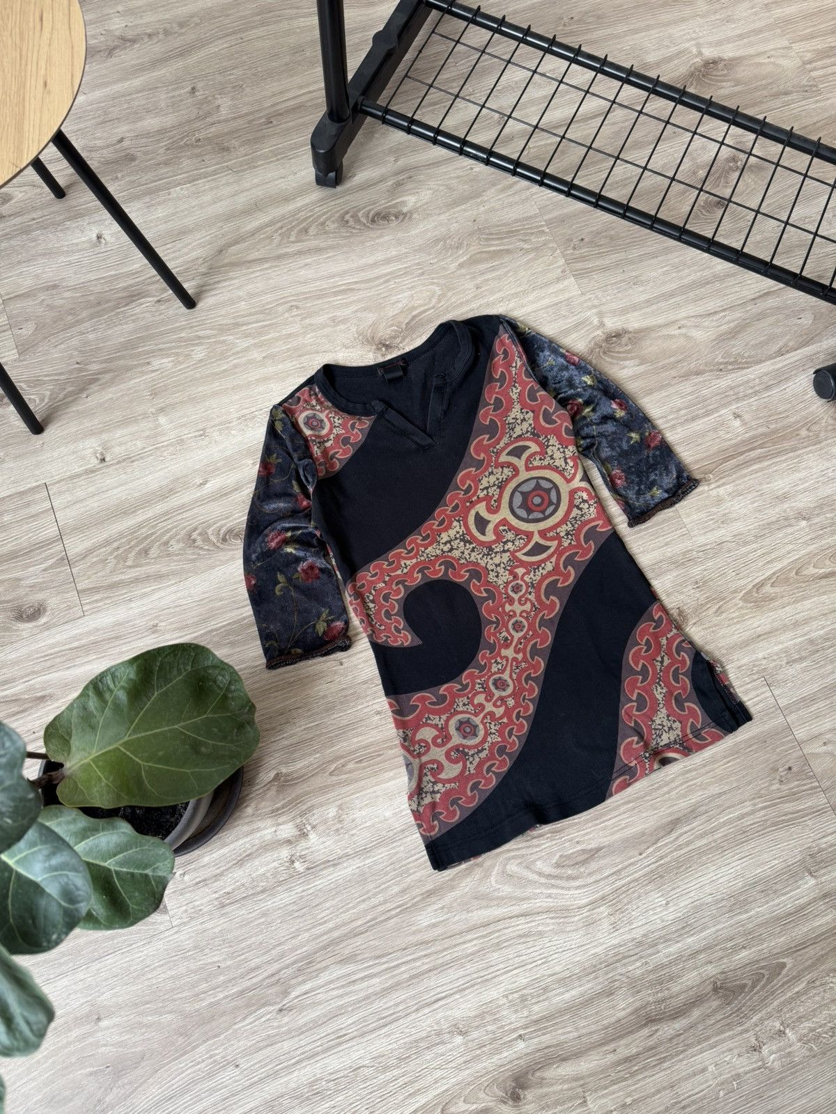 Custo Barcelona Vintage Y2K Custo Barcelona Printed Velour Sleeves Top Size L / US 10 / IT 46 - 2 Thumbnail