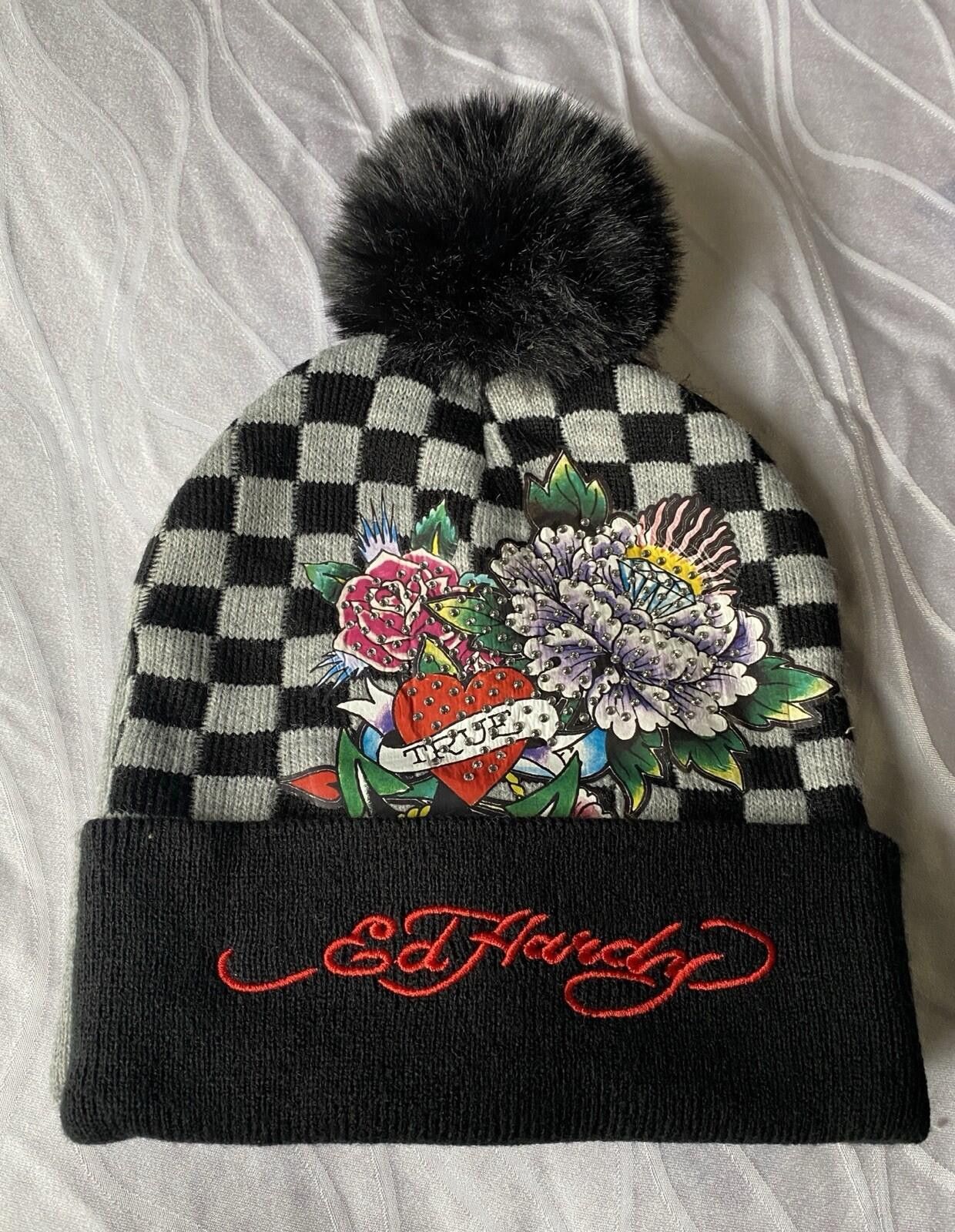 Ed Hardy NWT Ed Hardy Women’s Hat & Glove Set. Heart And Roses Size ONE SIZE - 2 Thumbnail