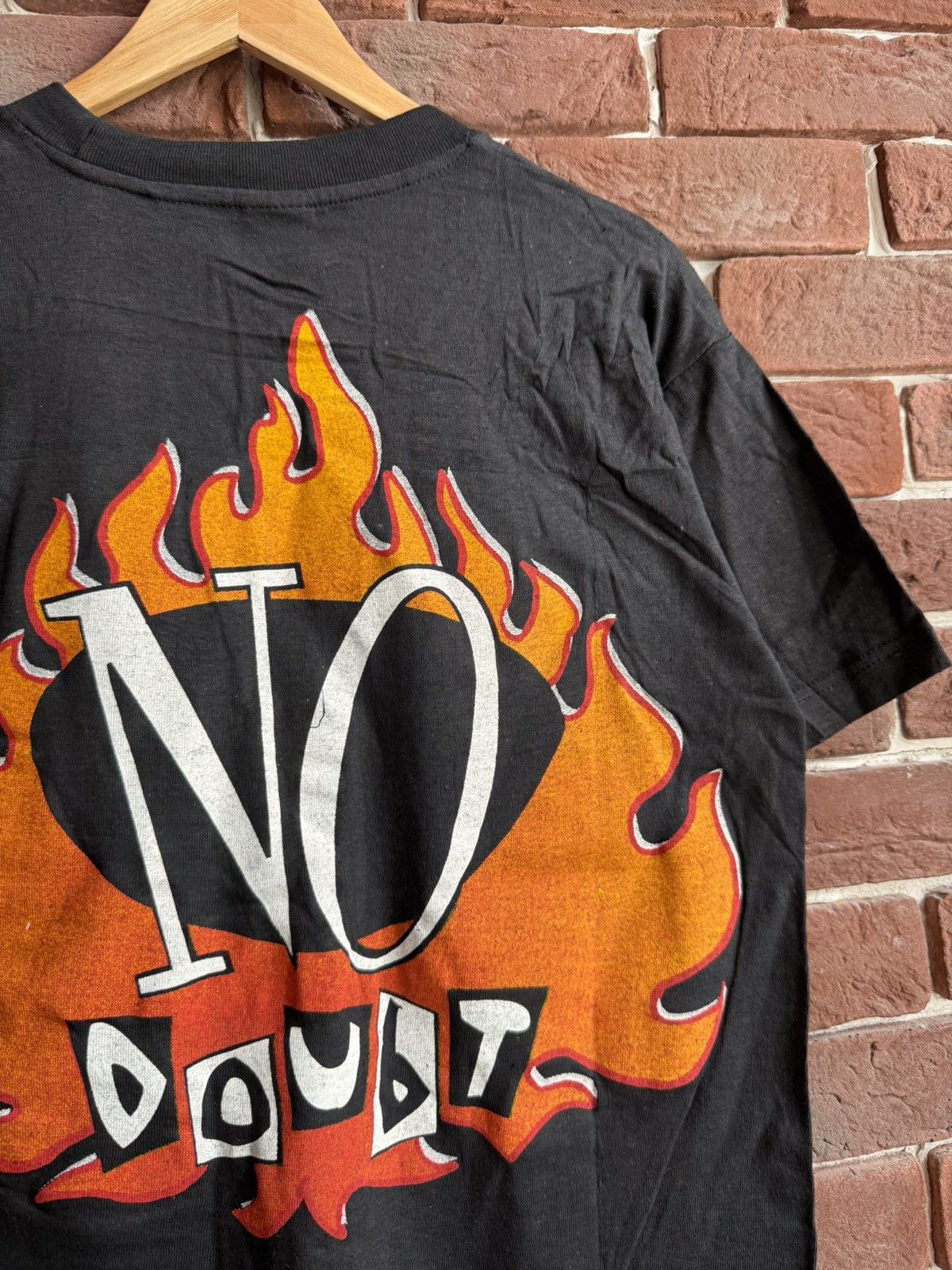 Band Tees Vintage 1990s No Doubt Tragic Kindom Rock Band Tee 90s Size US L / EU 52-54 / 3 - 4 Thumbnail