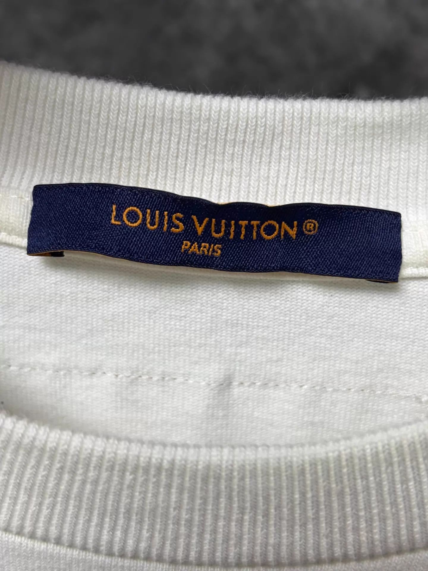 Louis Vuitton LV Rainbow Logo Short Sleeve White Tee XL Size US L / EU 52-54 / 3 - 3 Thumbnail