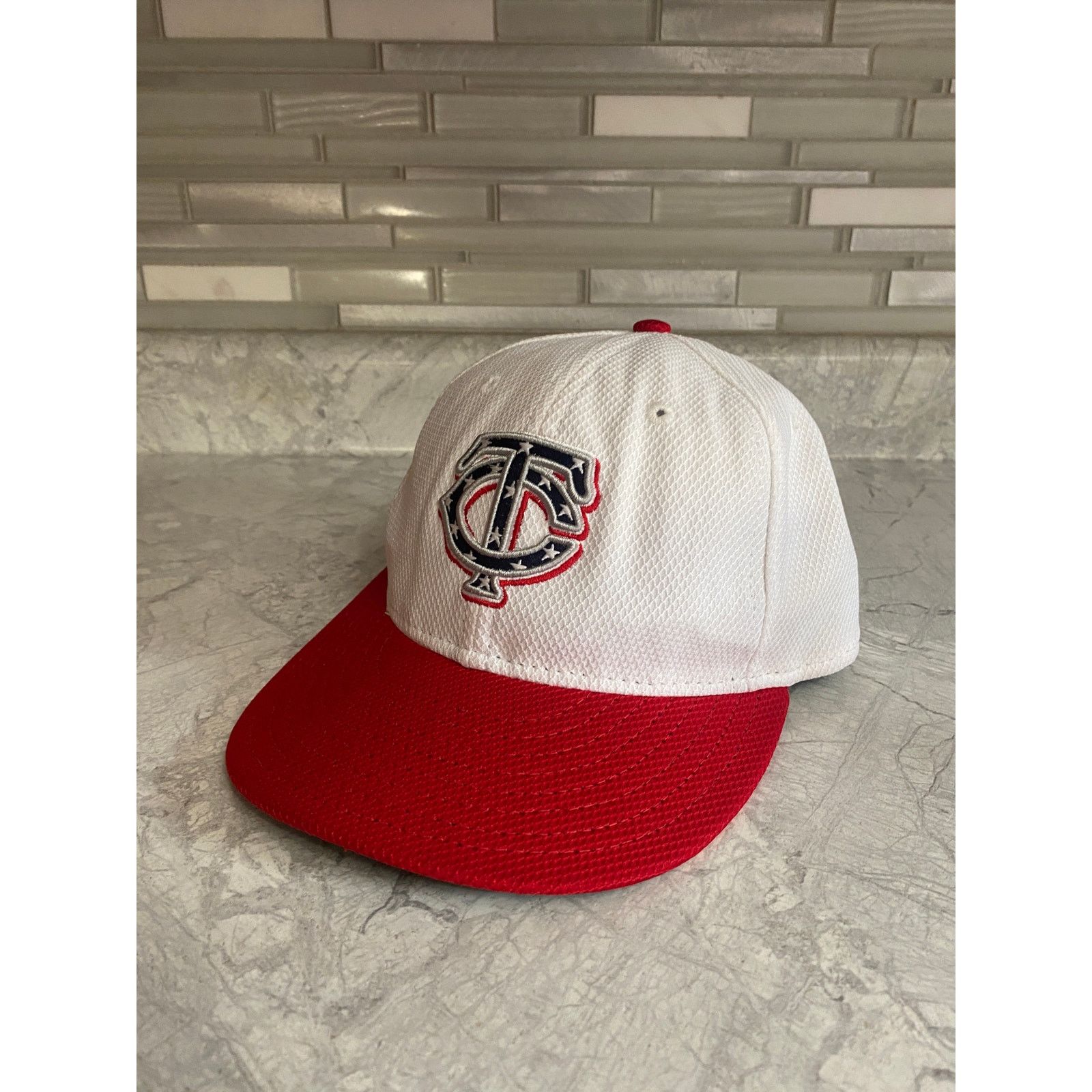 New Era Minnesota Twins New Era Fitted Hat Size 7 Size ONE SIZE - 1 Thumbnail