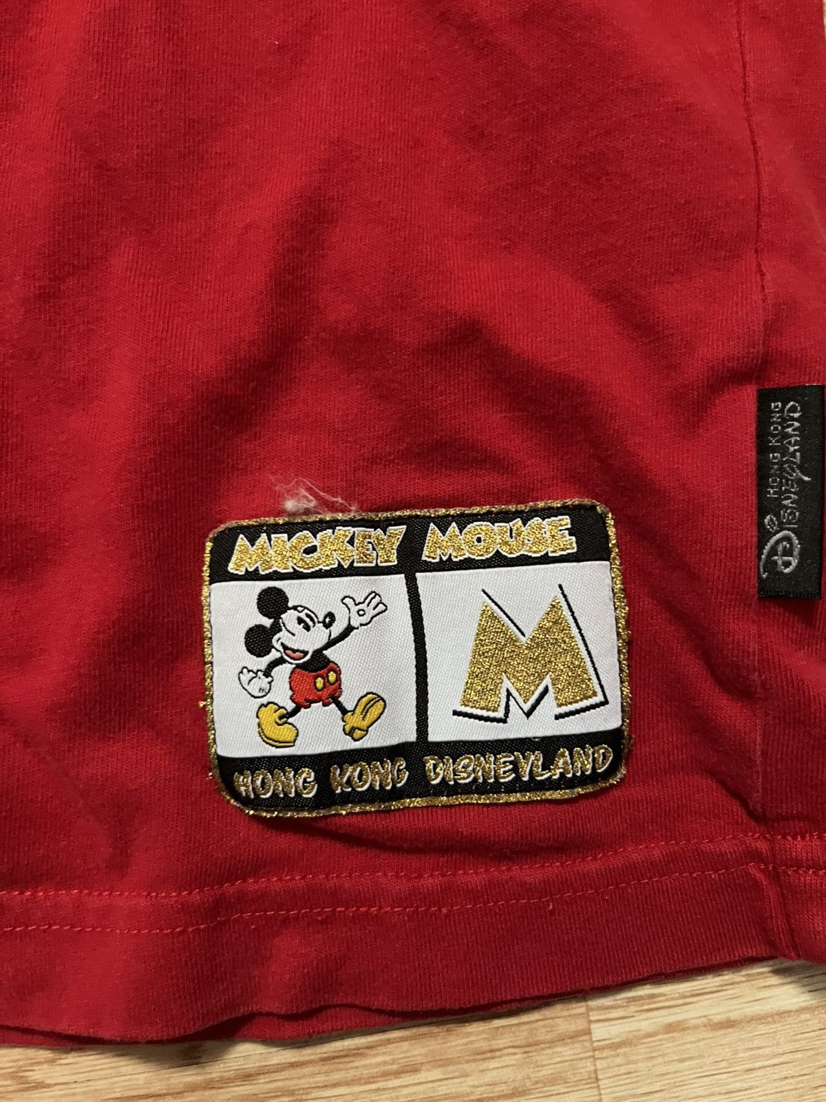 Vintage Disneyland HongKong Tee (SHMEDIUM) Size US M / EU 48-50 / 2 - 2 Thumbnail