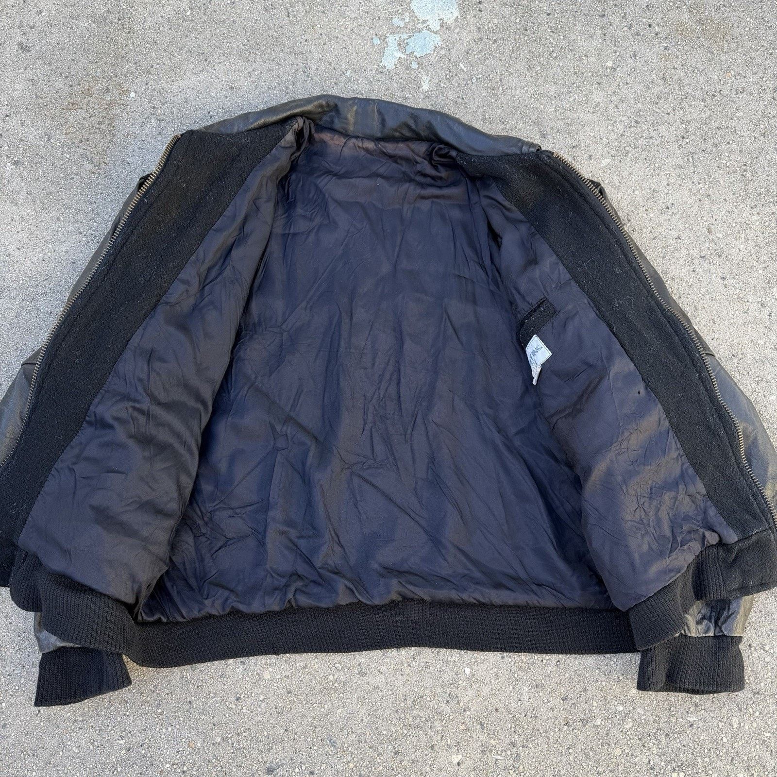 Vintage Vintage 90s Lifetime Television Wool Leather Varsity Jacket Size US L / EU 52-54 / 3 - 3 Thumbnail