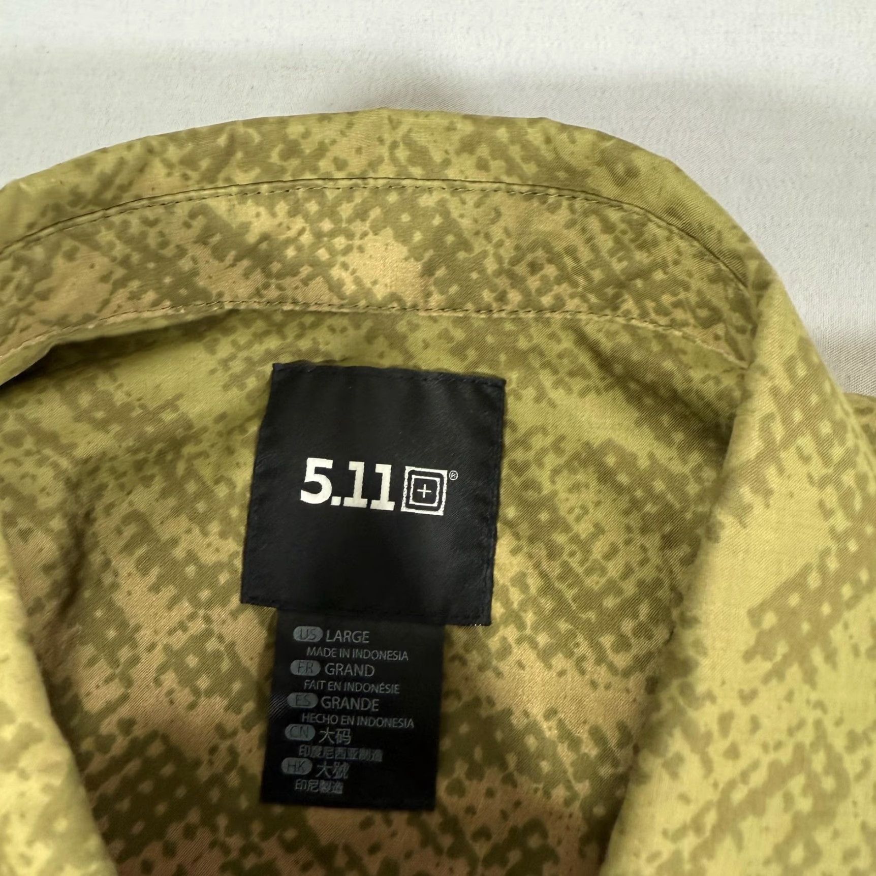 Vintage 5.11 Tactical Wyatt Trout Shirt Mens Large Green Camo Button Up Military Outdoor Pocket Breathing Lightweight Size US L / EU 52-54 / 3 - 6 Thumbnail