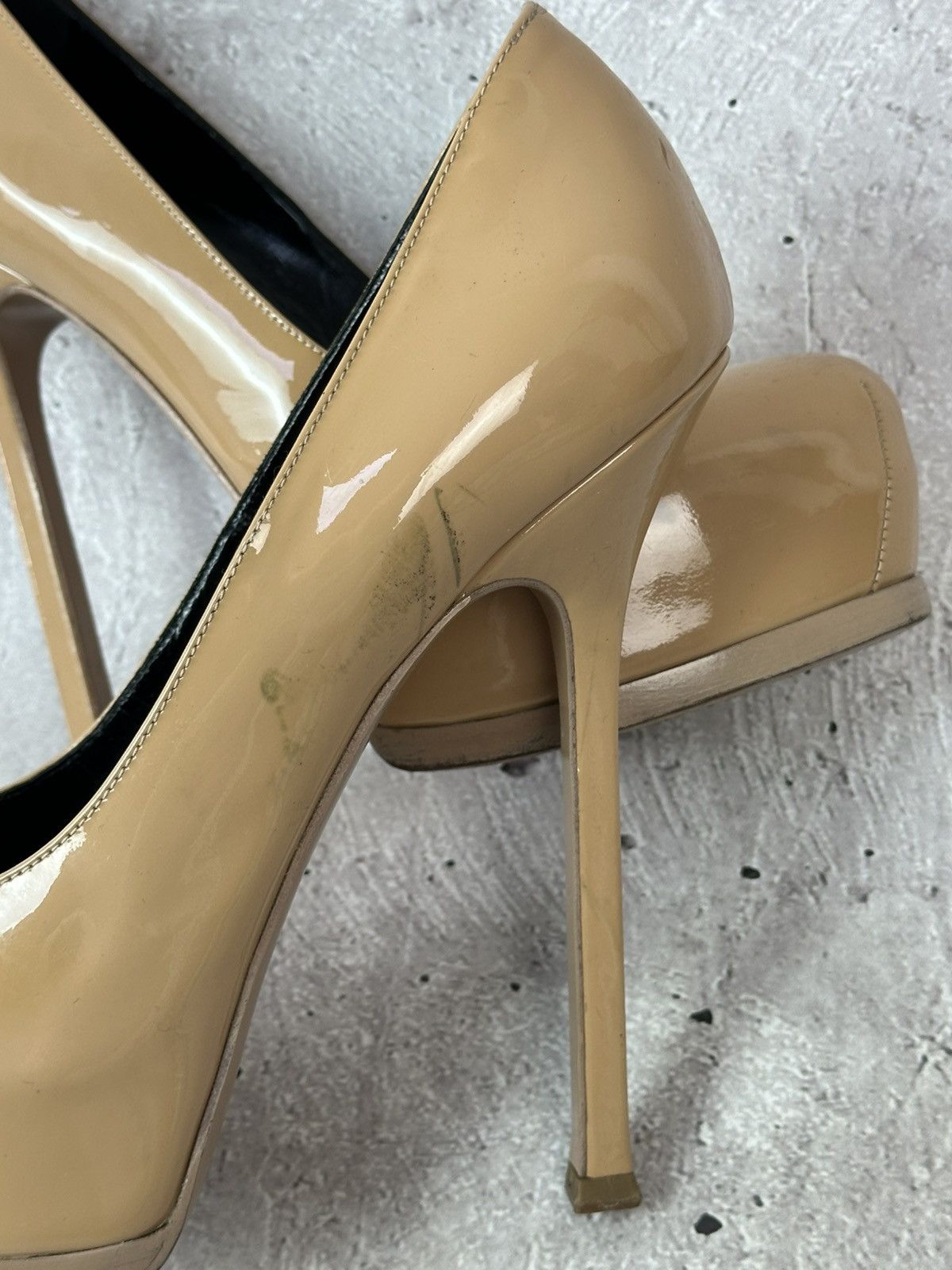 Saint Laurent Paris Saint Laurent Beige Patent Leather Made in Italy Heels Size US 7.5 / IT 37.5 - 10 Thumbnail