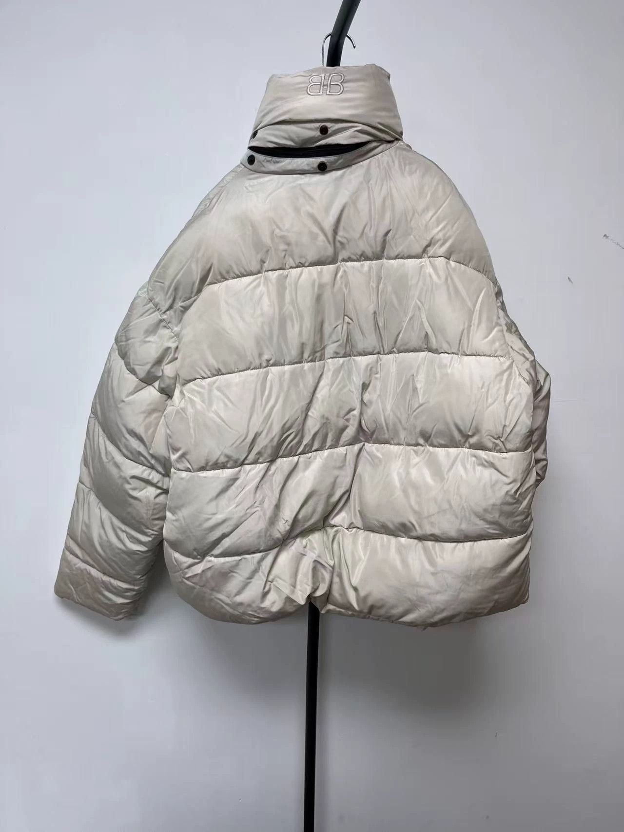 Balenciaga Balenciaga women's solid color puff collar down jacket Size M / US 6-8 / IT 42-44 - 2 Thumbnail