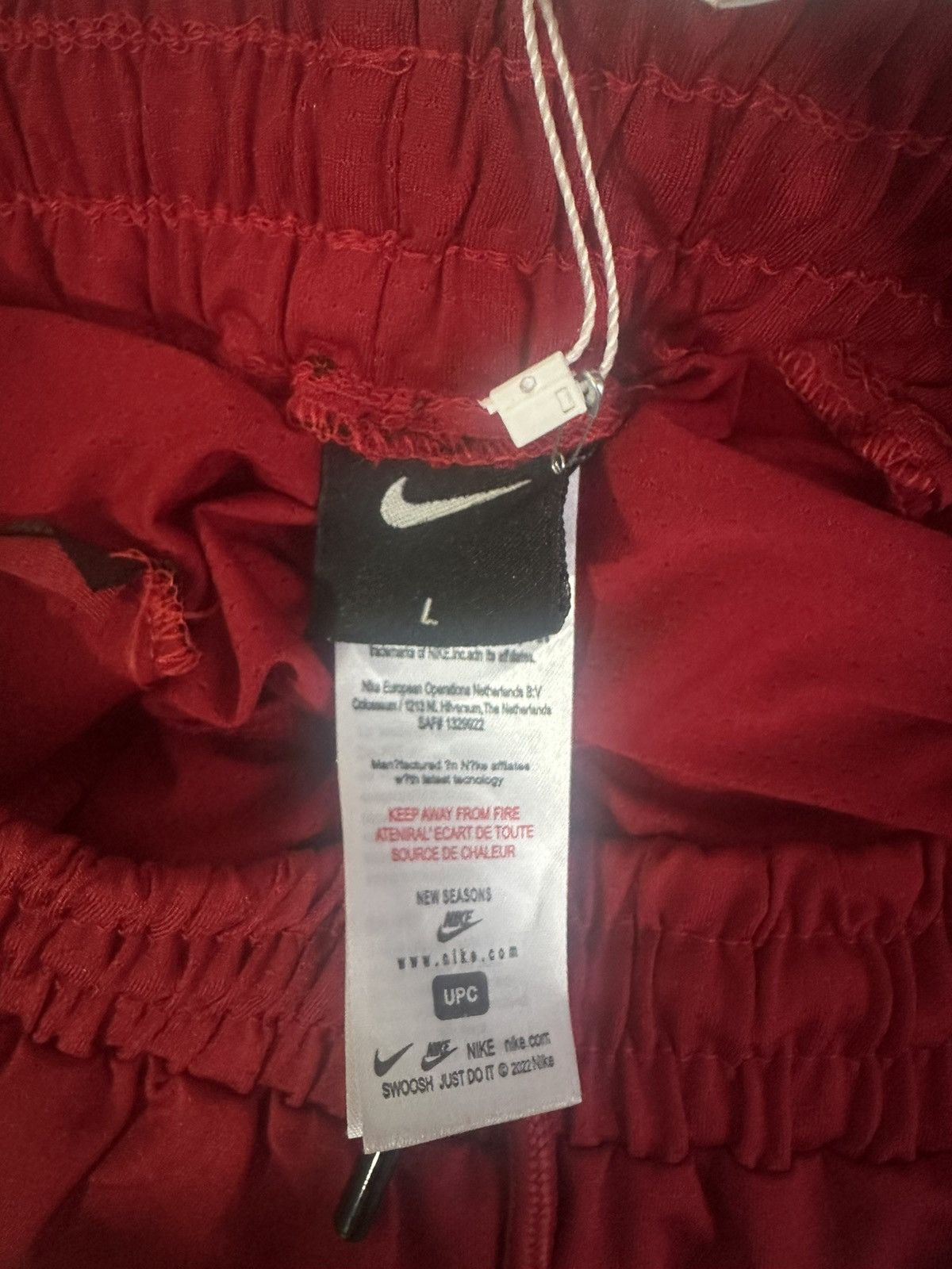 Nike Nike red shorts brand new Size US 34 / EU 50 - 4 Thumbnail