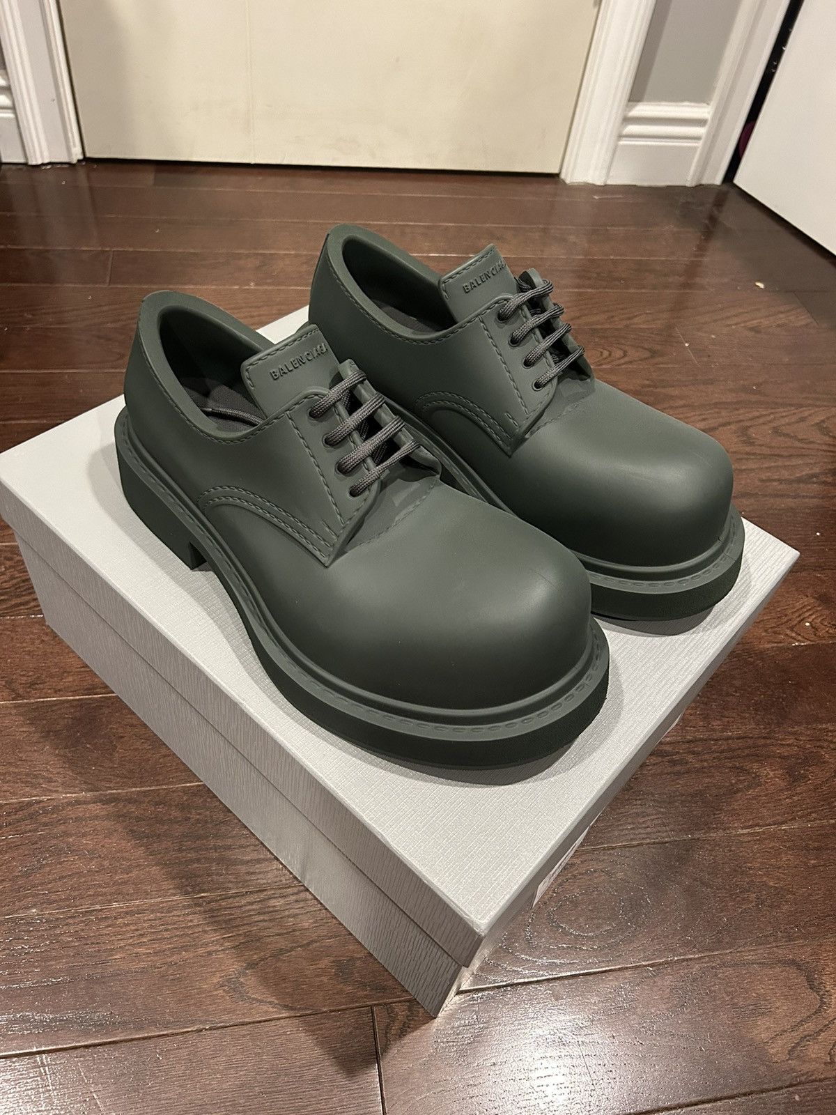 Balenciaga Balenciaga Steriod Derby Dark Khaki Size US 7 / EU 40 - 2 Thumbnail