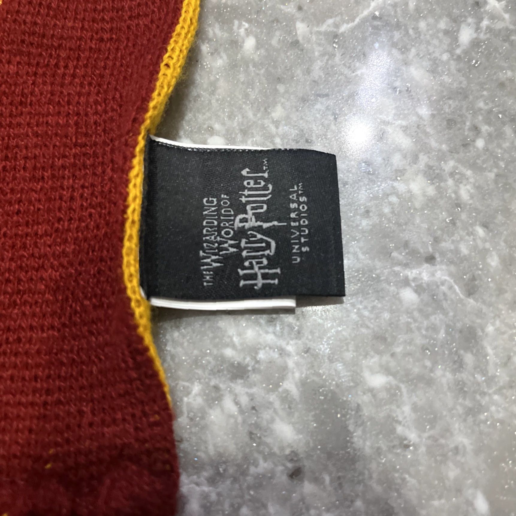 Vintage **Harry Potter Gryffindor Reversible Red Scarf** User: **Gryffindor Reversible Red Harry Potter Scarf** Size ONE SIZE - 2 Thumbnail