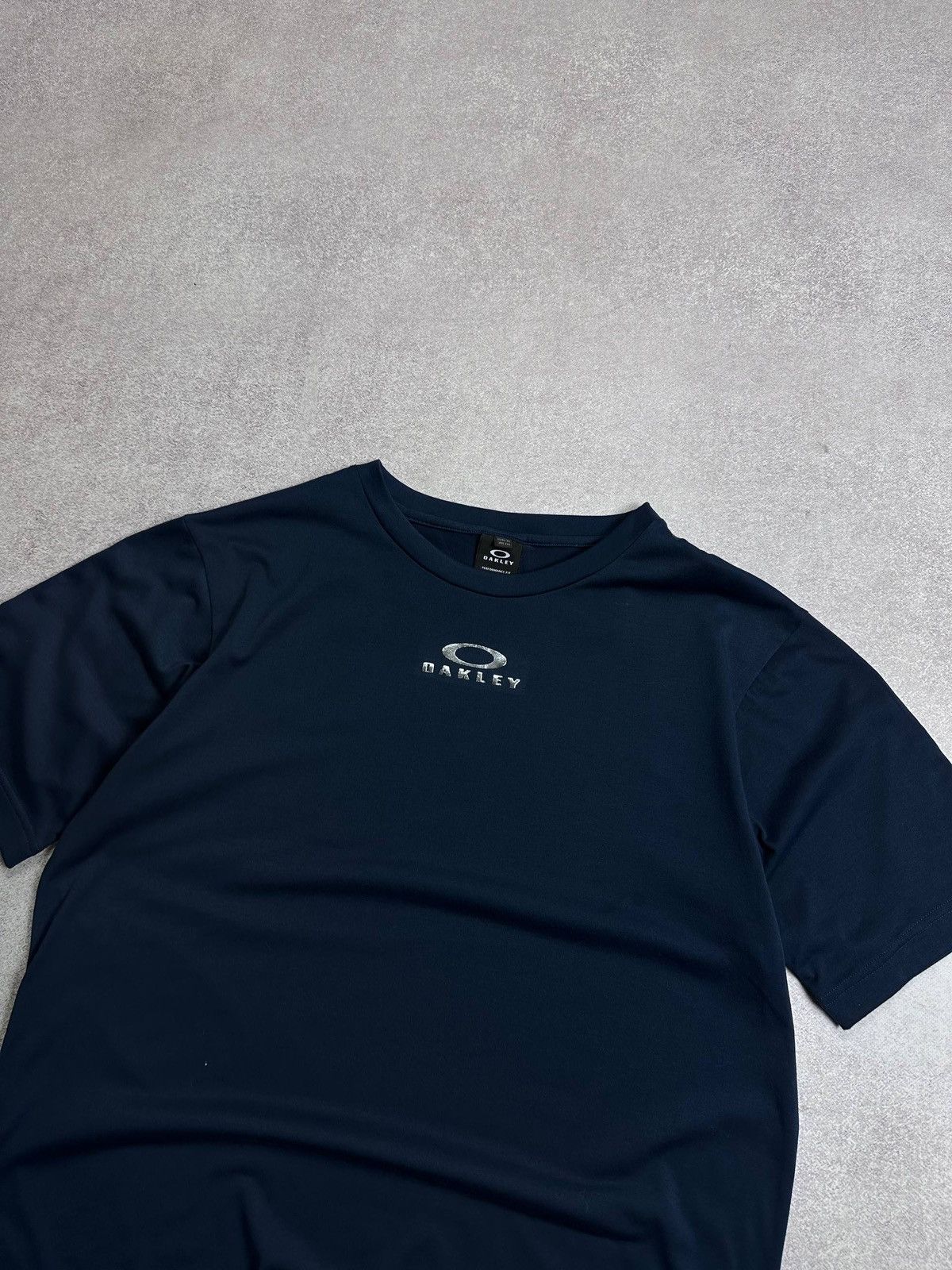 Oakley Vintage Oakley Software Y2K T-shirt XL Size US XL / EU 56 / 4 - 2 Thumbnail