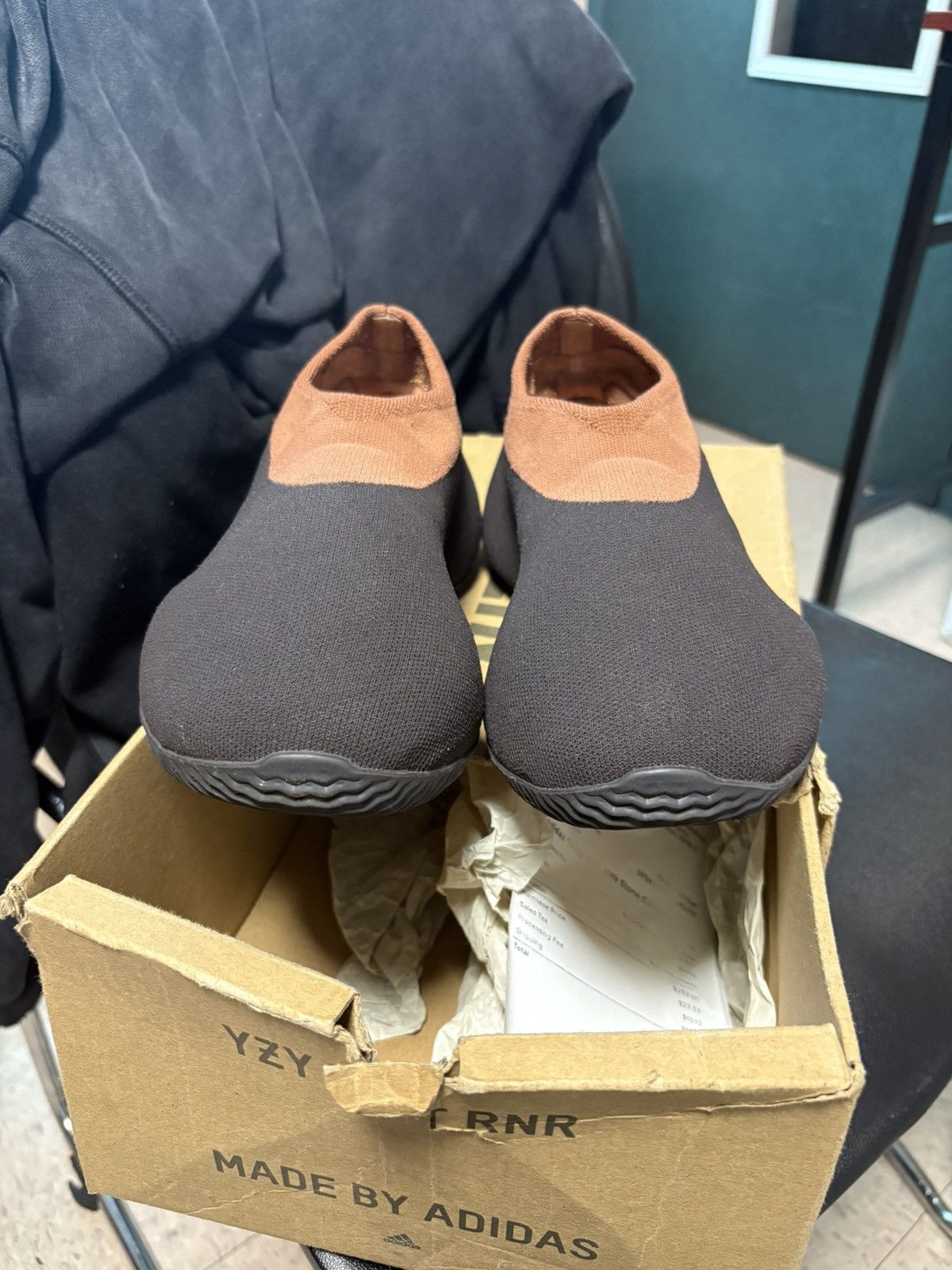 Yeezy ADIDAS YEEZY KNIT RNR (Stone Carbon) Size US 6.5 / EU 39-40 - 3 Thumbnail