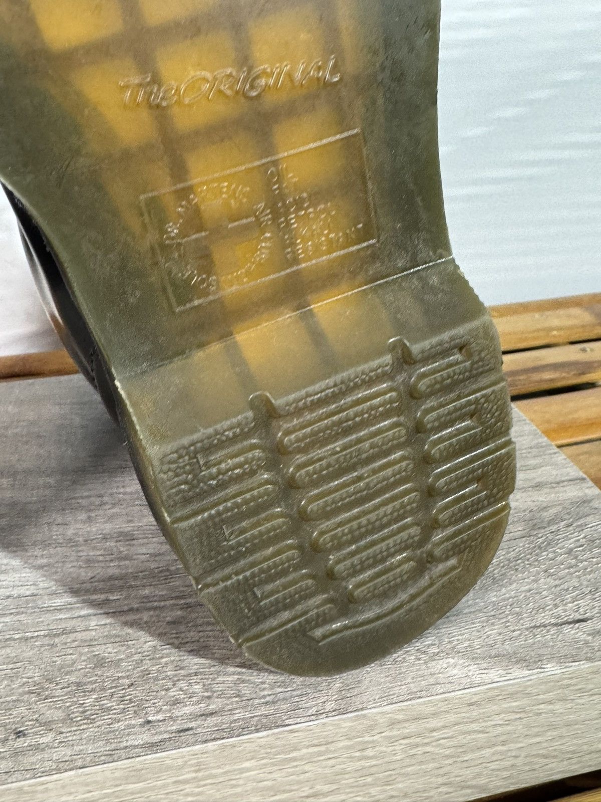 Dr. Martens Dr. Martens 11822 Air Wair Combat Boots Men’s 6 Women’s 7 Size US 7 / IT 37 - 16 Thumbnail
