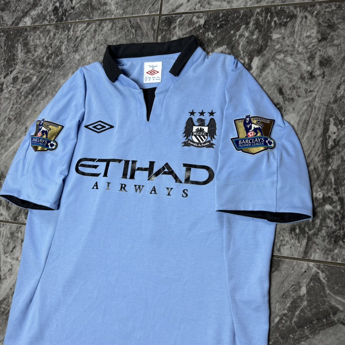 Umbro 2012-13 Manchester City Home Shirt Kompany #4 Size US S / EU 44-46 / 1 - 3 Thumbnail