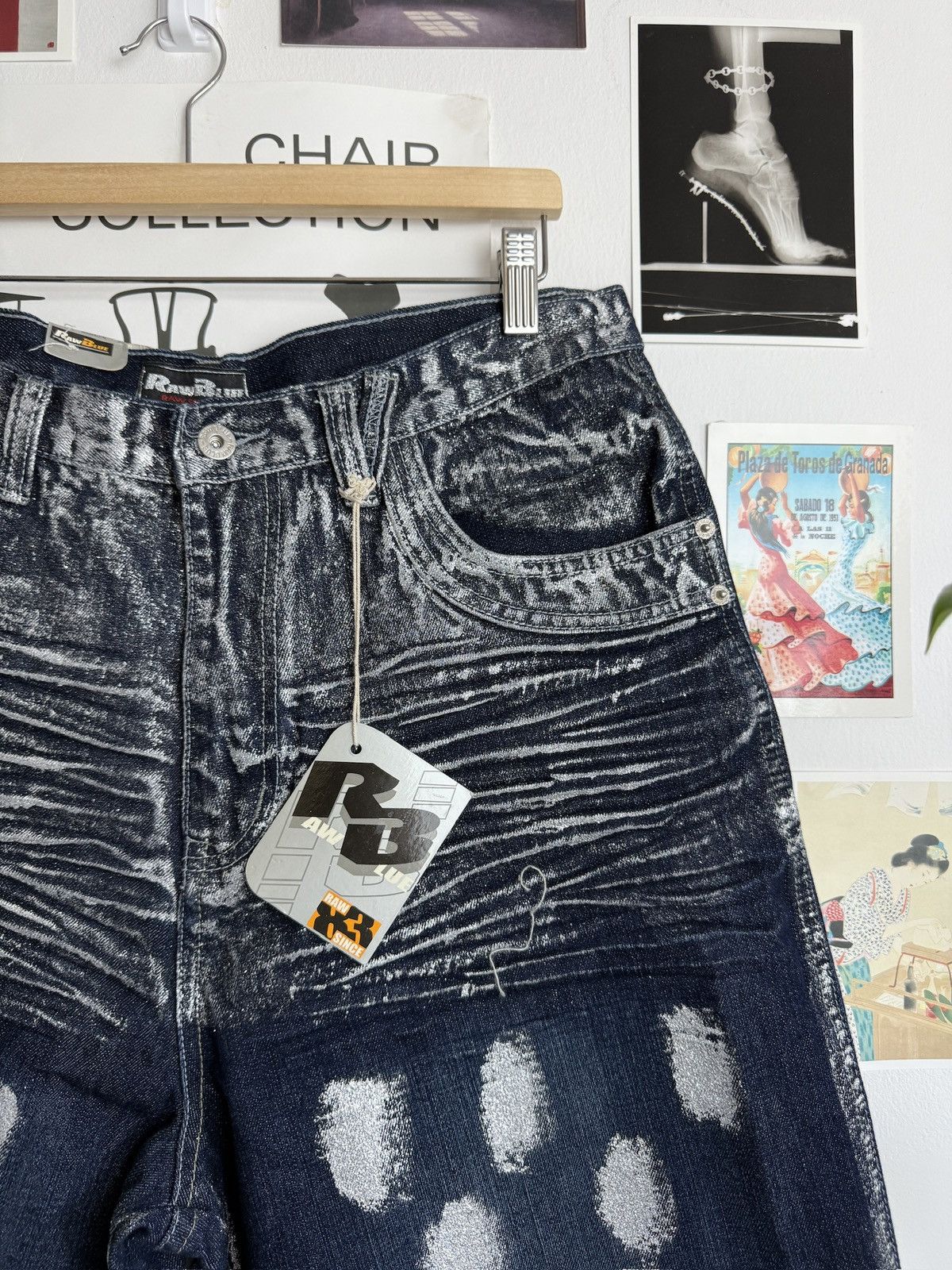 Fubu Vintage y2k Raw Blue baggy denim glitter shorts 36 skate rap Size US 36 / EU 52 - 3 Thumbnail
