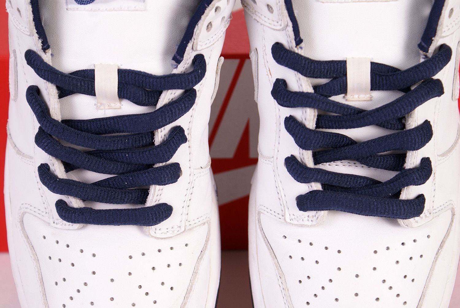 Nike 2001 Nike Dunk Low Pro B WHITE MIDNIGHT NAVY Blue 624044 111 Size US 9.5 / EU 42-43 - 6 Thumbnail