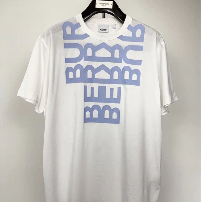 Burberry Burberry Women's Cotton T-Shirt in White Size M / US 6-8 / IT 42-44 - 1 Thumbnail