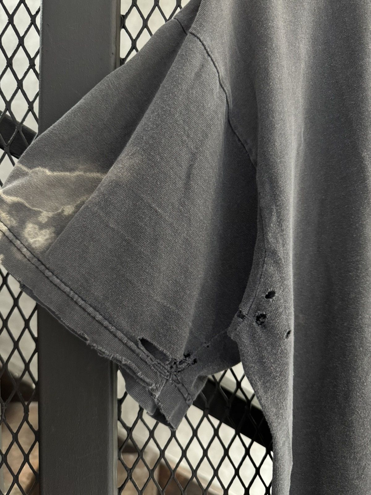 Ozzy Osbourne Vintage 2000 The Osbourne Family Distressed and Faded Size US XL / EU 56 / 4 - 6 Thumbnail