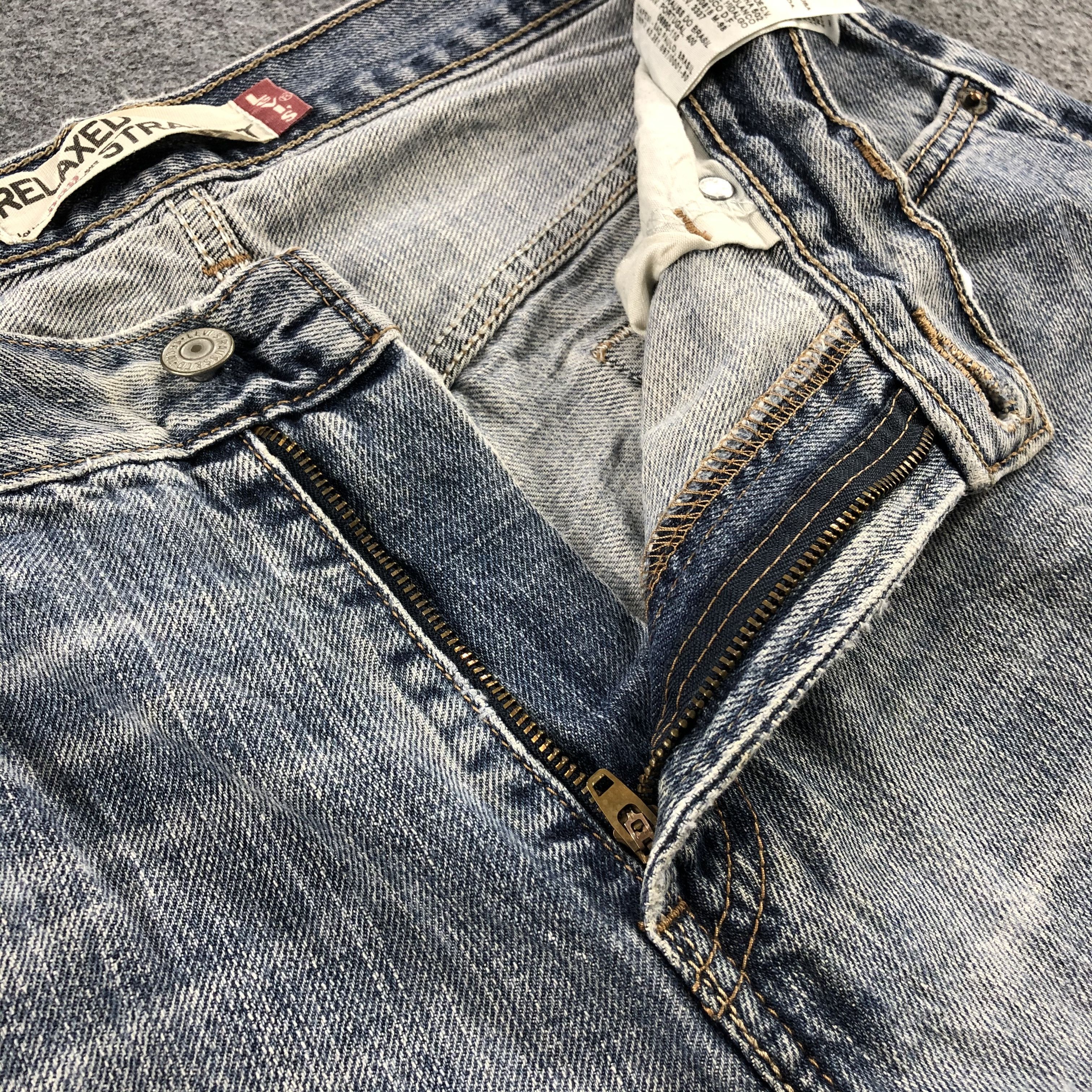 Levi's Vintage Levis 559 Jeans Faded Blue Denim-J1109 Size US 31 - 8 Thumbnail