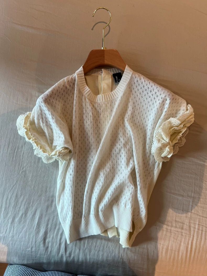 Comme des Garcons Comme Des Garcons size 均码 Cutout knit top Size S / US 4 / IT 40 - 1 Thumbnail