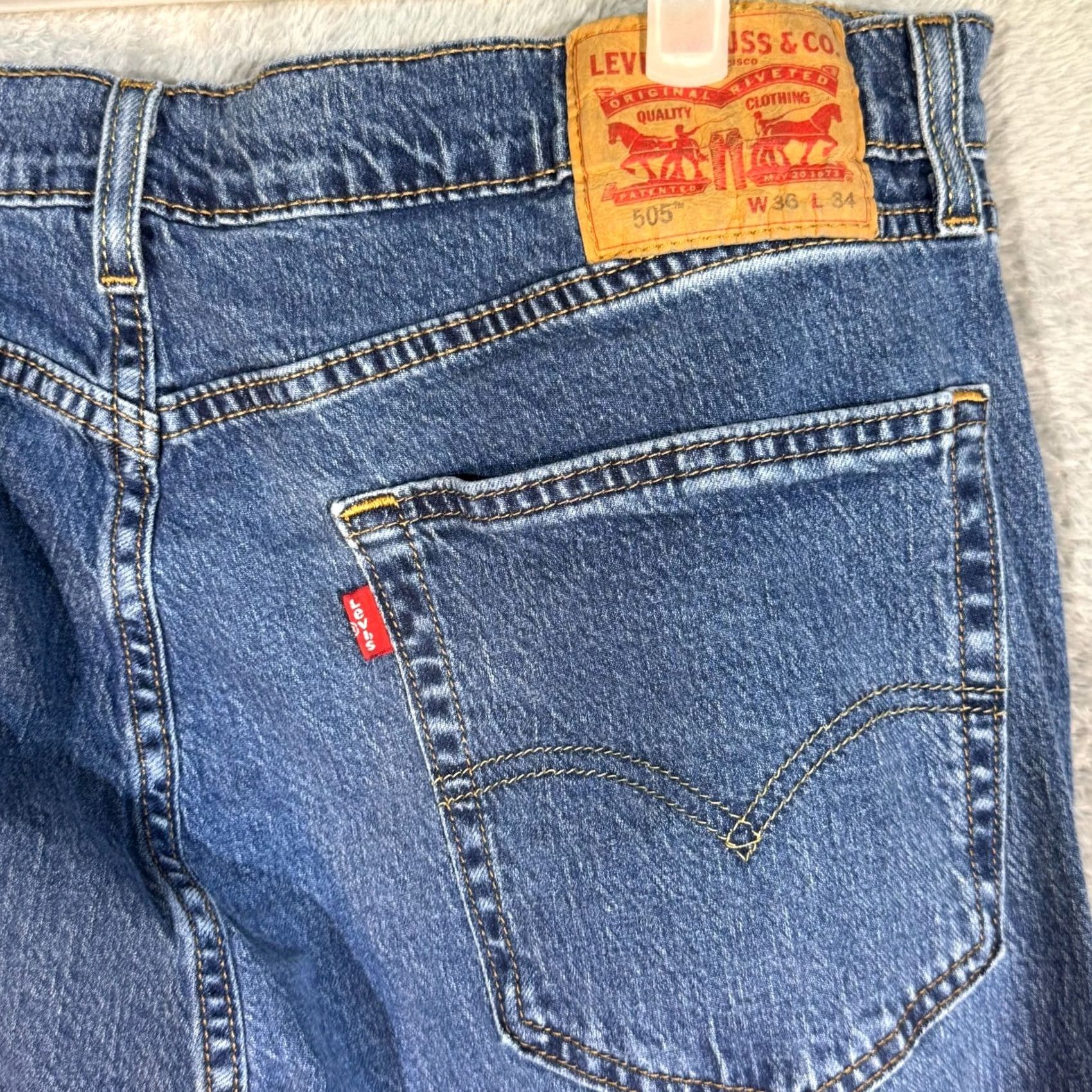 Levi's Levi’s 505 Jeans Men Straight Leg Blue Denim Mid-Rise 36 x 34 Regular Modern Classic Vintage No Size US 36 / EU 52 - 7 Thumbnail