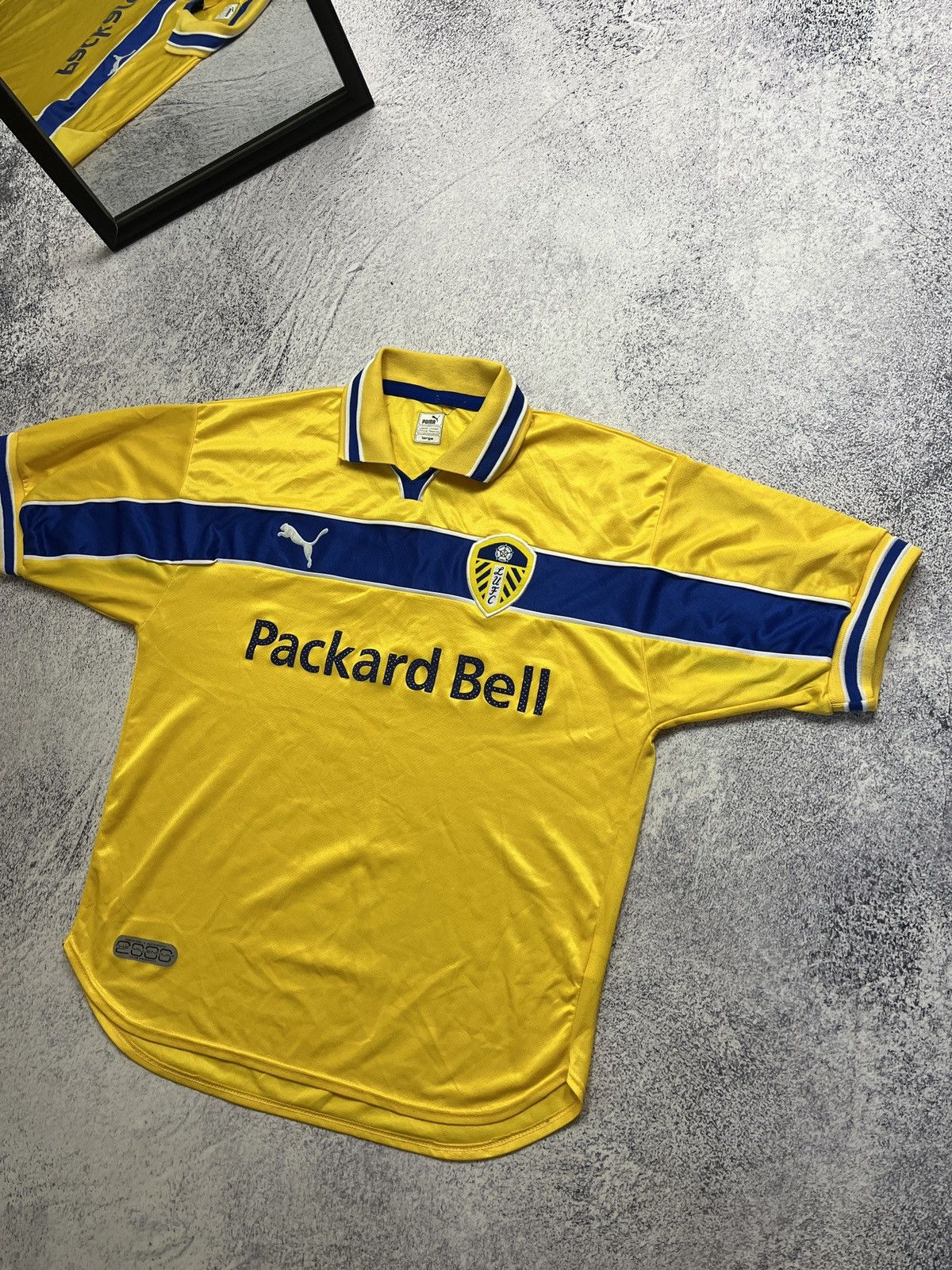 Puma × Vintage Leeds United Vintage 1999 2000 Puma Soccer Third Jersey Size US L / EU 52-54 / 3 - 4 Thumbnail