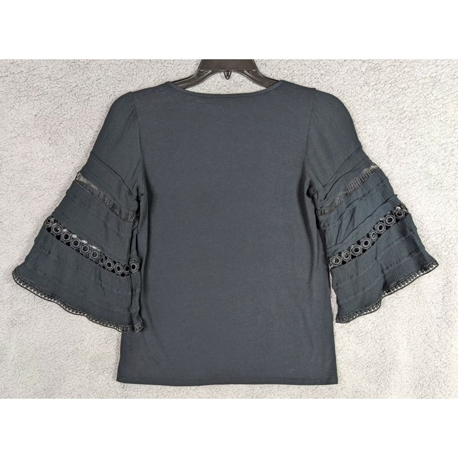 Anthropologie ANTHROPOLOGIE Blouse Women’s black lace bell sleeve V-Neck XS Size XS Regular Fit Casual Long Sleeve Wardrobe Basic Size XS / US 0-2 / IT 36-38 - 2 Thumbnail
