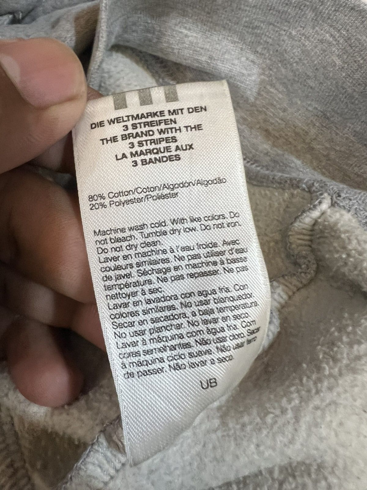 Adidas Vintage Adidas Center Yankees Trashed Hoodies Size US XL / EU 56 / 4 - 12 Thumbnail