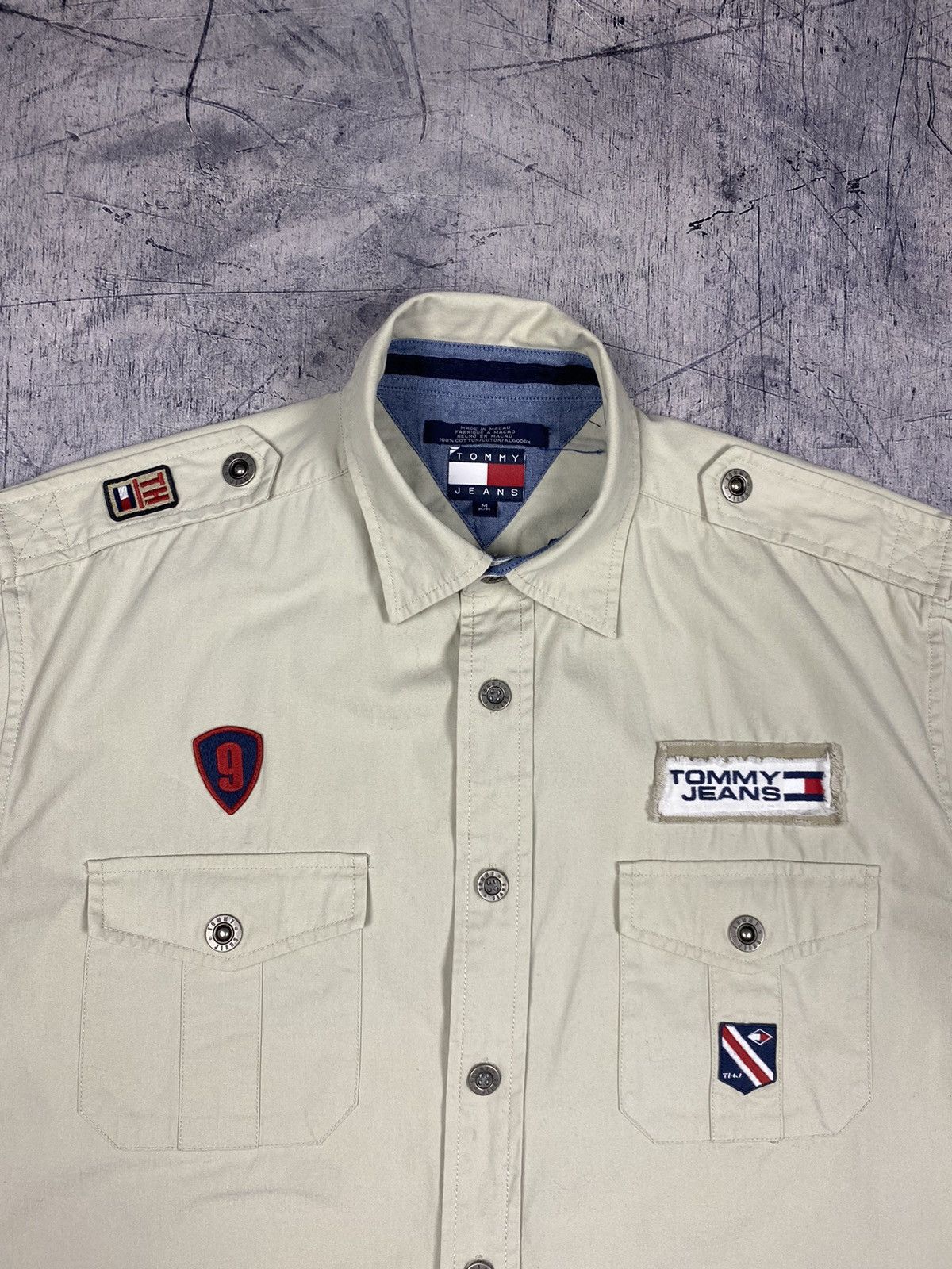 Designer × Tommy Hilfiger × Vintage Vintage Tommy Hilfiger Designer Button Up Shirt Size M Size US M / EU 48-50 / 2 - 10 Thumbnail