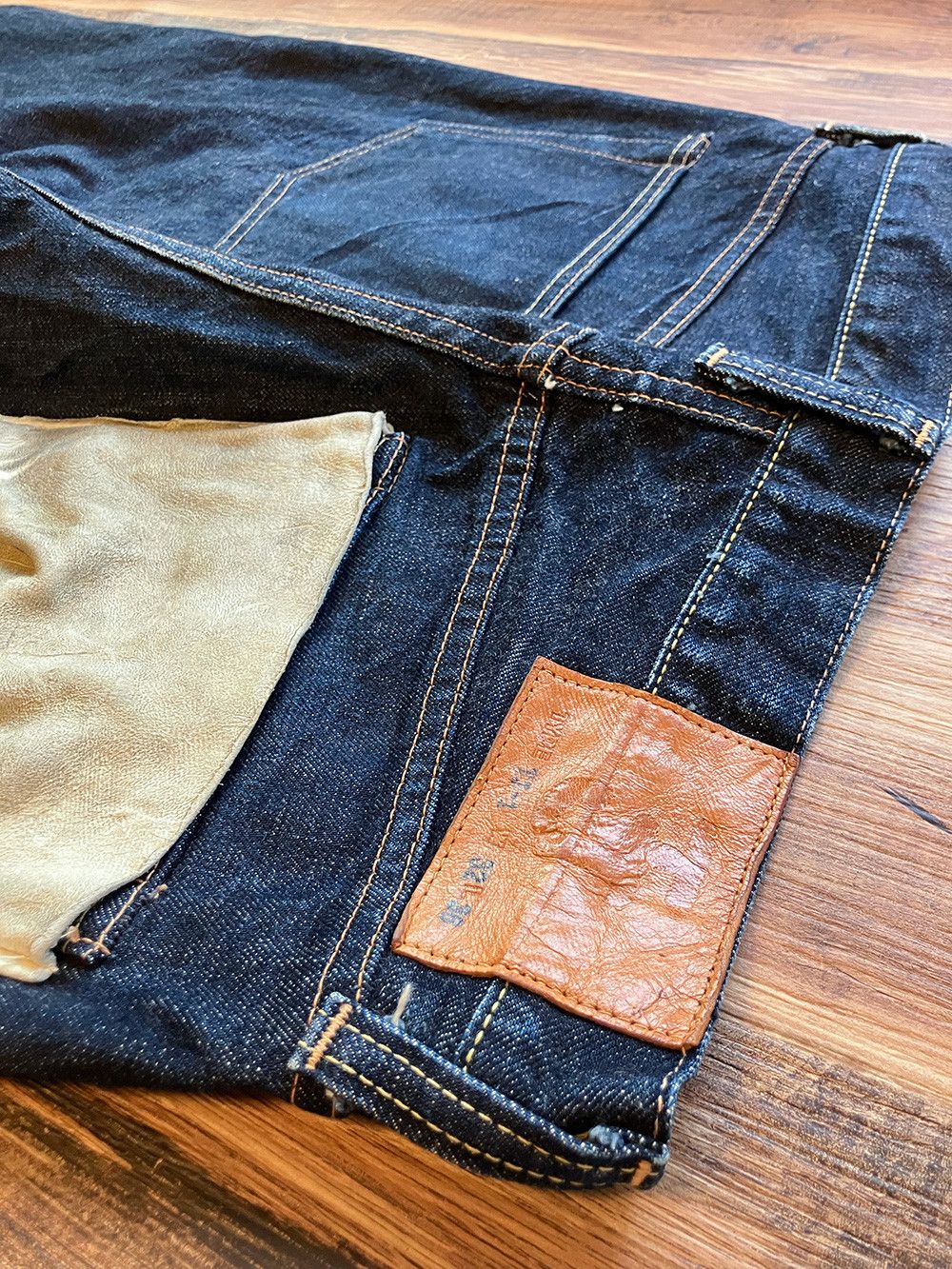 Japanese Brand TOKYO JEANS TJ-1 W30 x L33 Deer Skin Back Pocket Size US 30 / EU 46 - 16 Thumbnail