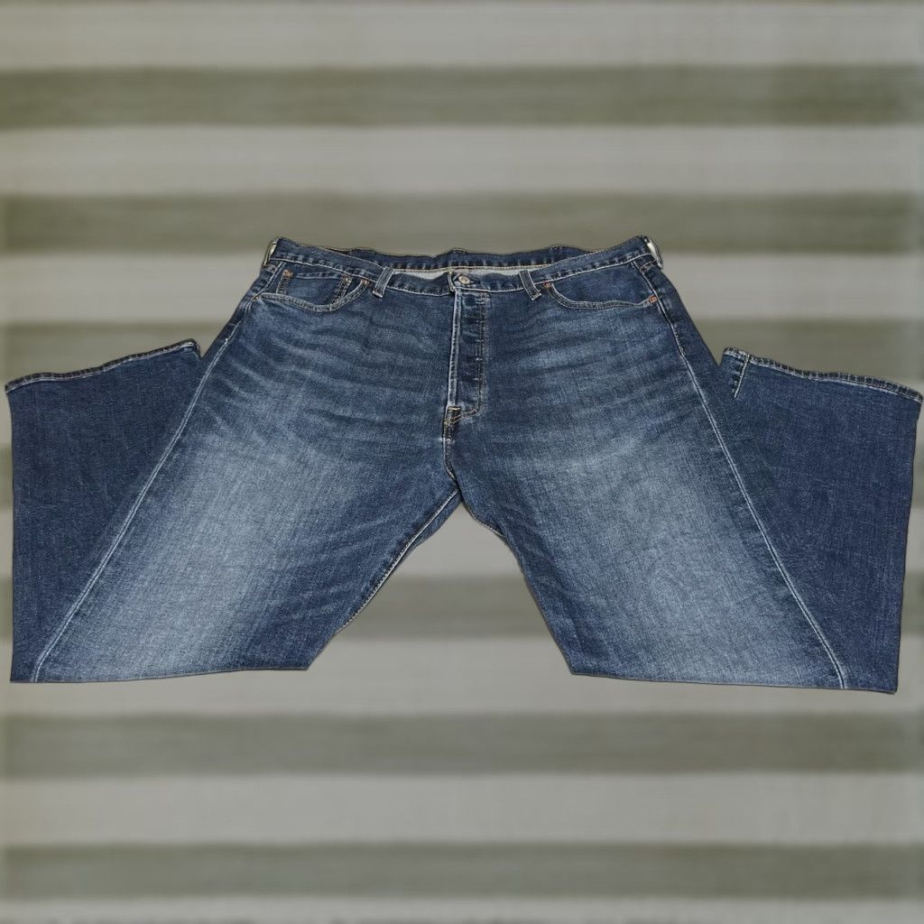 Levi's Levi's 501 Jeans Mens Regular 42x29 Button Fly Denim Straight Blue 5-Pocket Classic Size US 42 / EU 58 - 1 Thumbnail