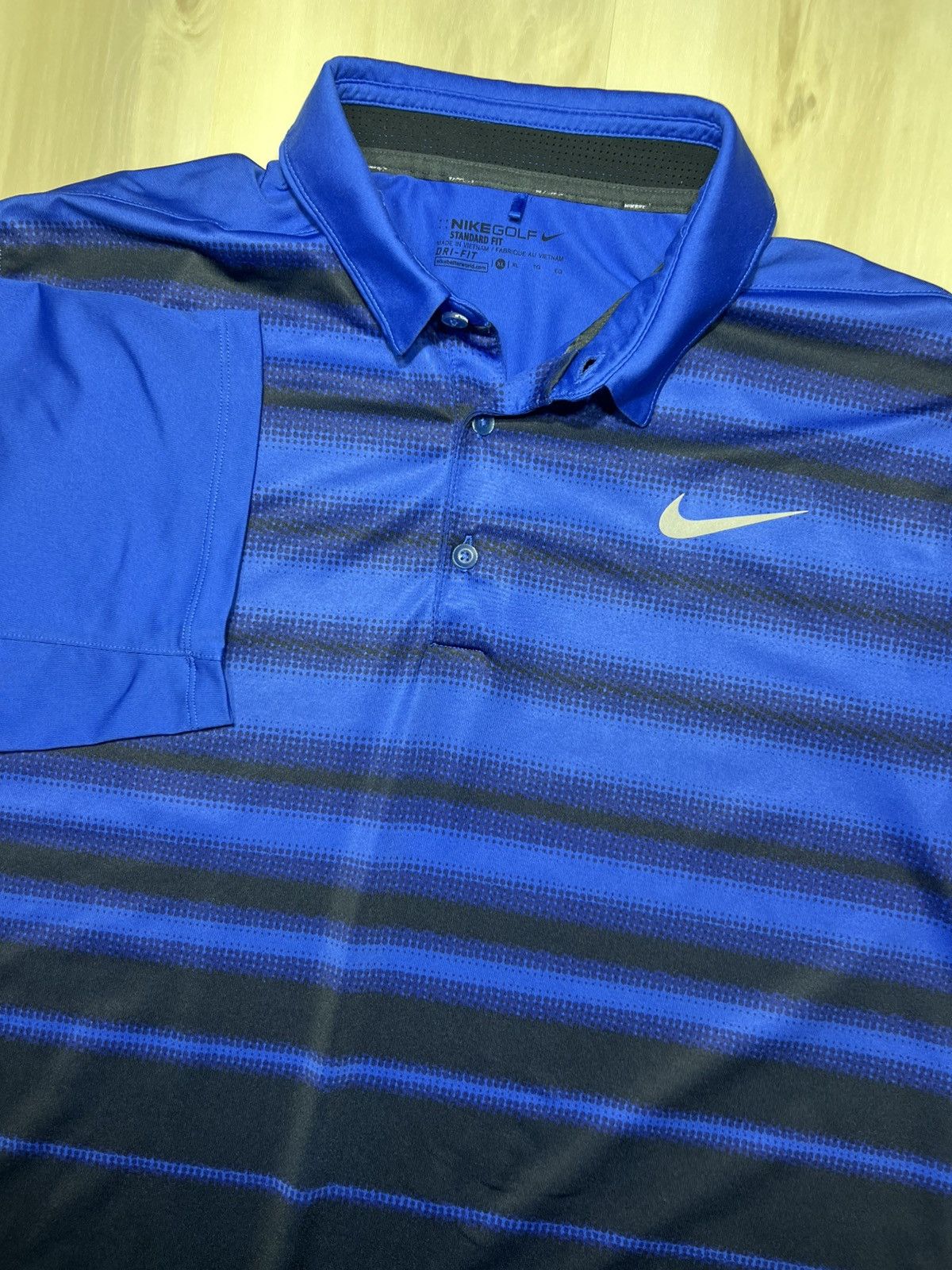 Nike Nike Golf Standard Fit golf Polo Shirt XL Mens Blue Striped Size US XL / EU 56 / 4 - 1 Thumbnail