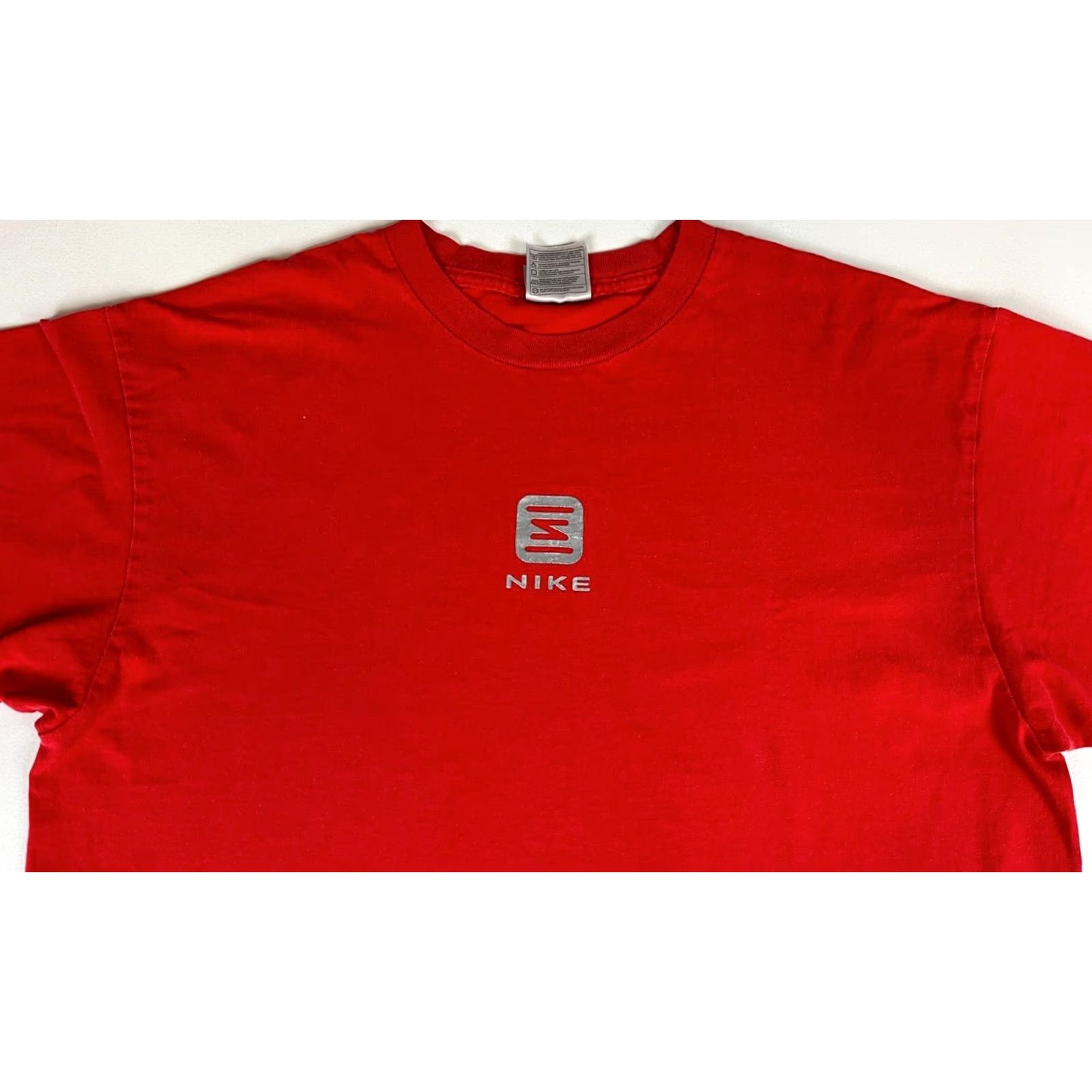 Nike VINTAGE Nike T-Shirt Men’s Red 2000s Short Sleeve Crew Neck Made in USA Size L Size US L / EU 52-54 / 3 - 3 Thumbnail