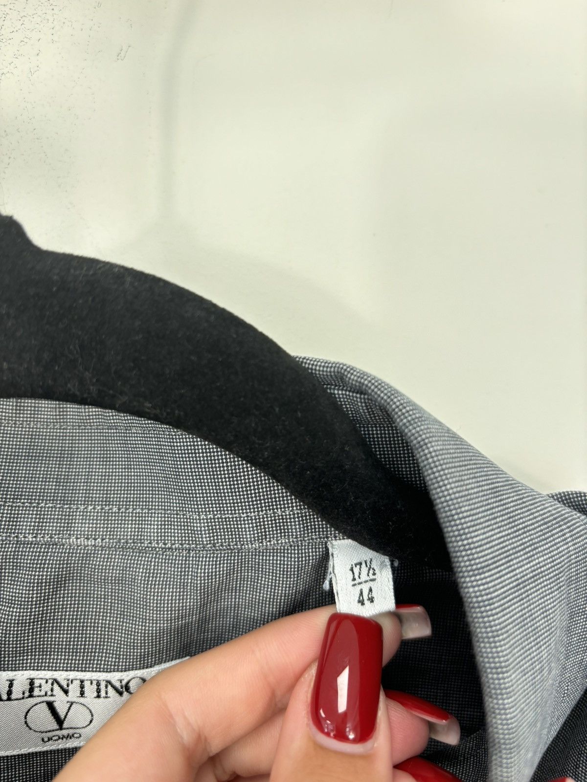 Valentino × Vintage Vintage Valentino Gray Pocket Logo Luxury Shirt Size US XL / EU 56 / 4 - 7 Thumbnail