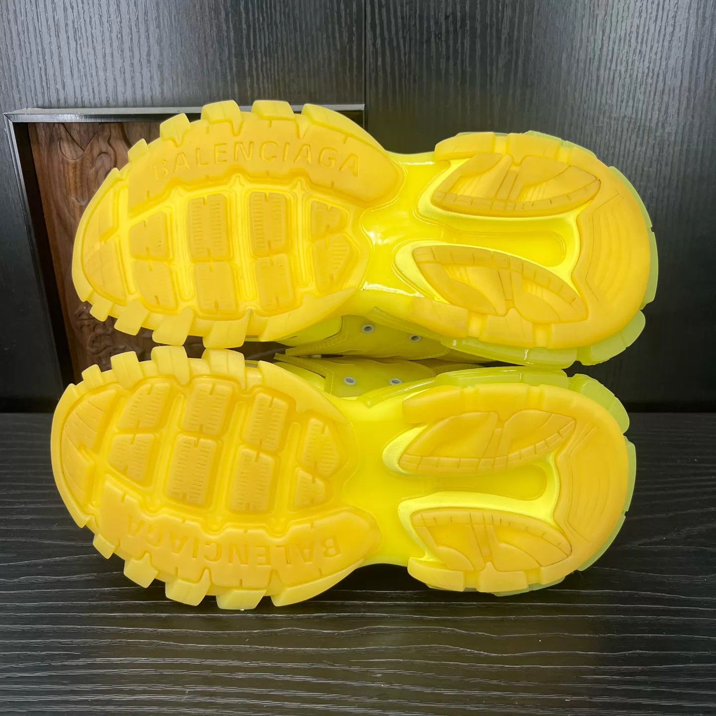 Balenciaga Balenciaga Track Fluorescent Yellow 39 Size US 9 / IT 39 - 6 Thumbnail