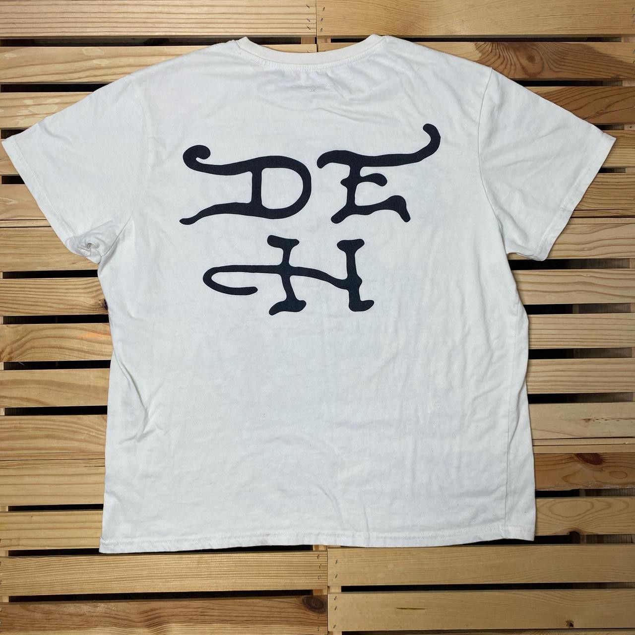 Ed Hardy Ed Hardy White Y2K Rhinestone Designer Tee Size XL Size US XL / EU 56 / 4 - 2 Thumbnail