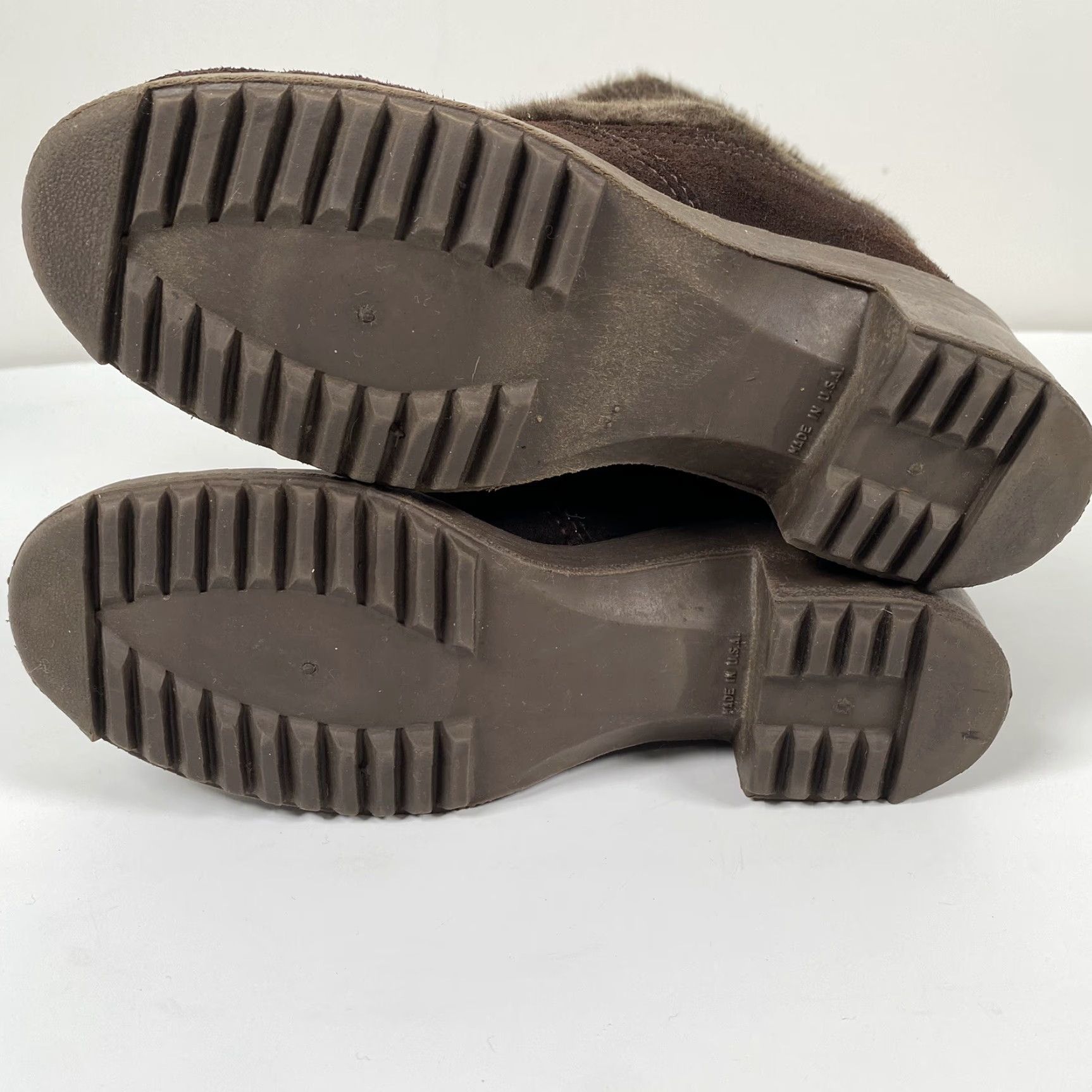 Vintage Yodelers VINTAGE Brown Suede Faux Lined Boots Women’s Size 6 Winter Casual Women; Slip On Flat Rubber Outsole Snow Boot Size US 6 / IT 36 - 6 Thumbnail