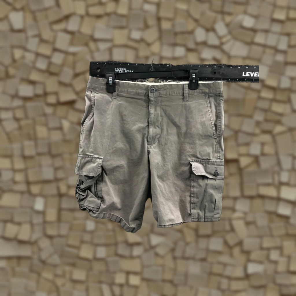 Dockers DOCKERS Cargo Shorts Mens Size 34 Mid Rise Medium Wash Gray Size US 34 / EU 50 - 1 Thumbnail