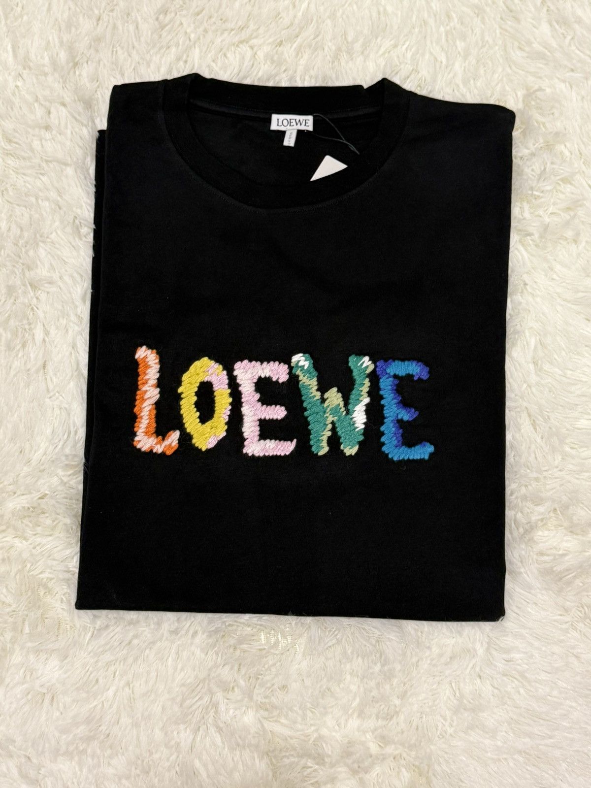 Loewe LOEWE Embroidered Logo T Shirt Black Size US M / EU 48-50 / 2 - 1 Thumbnail