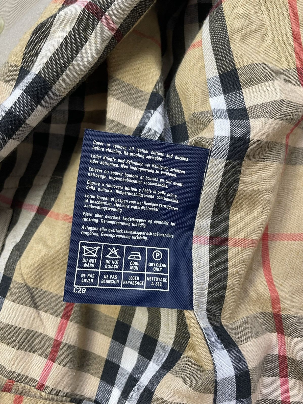 Burberry Burberry Vintage Nova Check Single Breasted Trench Coat L Size US L / EU 52-54 / 3 - 9 Thumbnail
