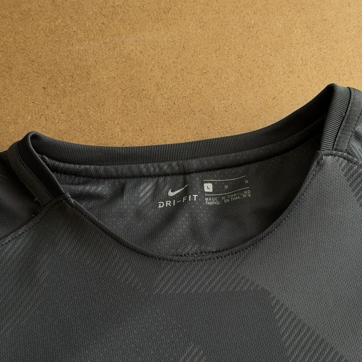 Nike Nike Chelsea FC 2017/18 3rd Football Shirt Soccer Jersey Size US L / EU 52-54 / 3 - 7 Thumbnail