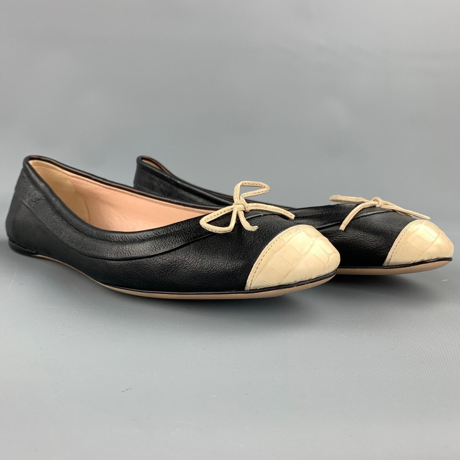 Other REED KRAKOFF Black & Beige Two Tone Leather Cap Toe Flats Size US 7.5 / IT 37.5 - 3 Thumbnail