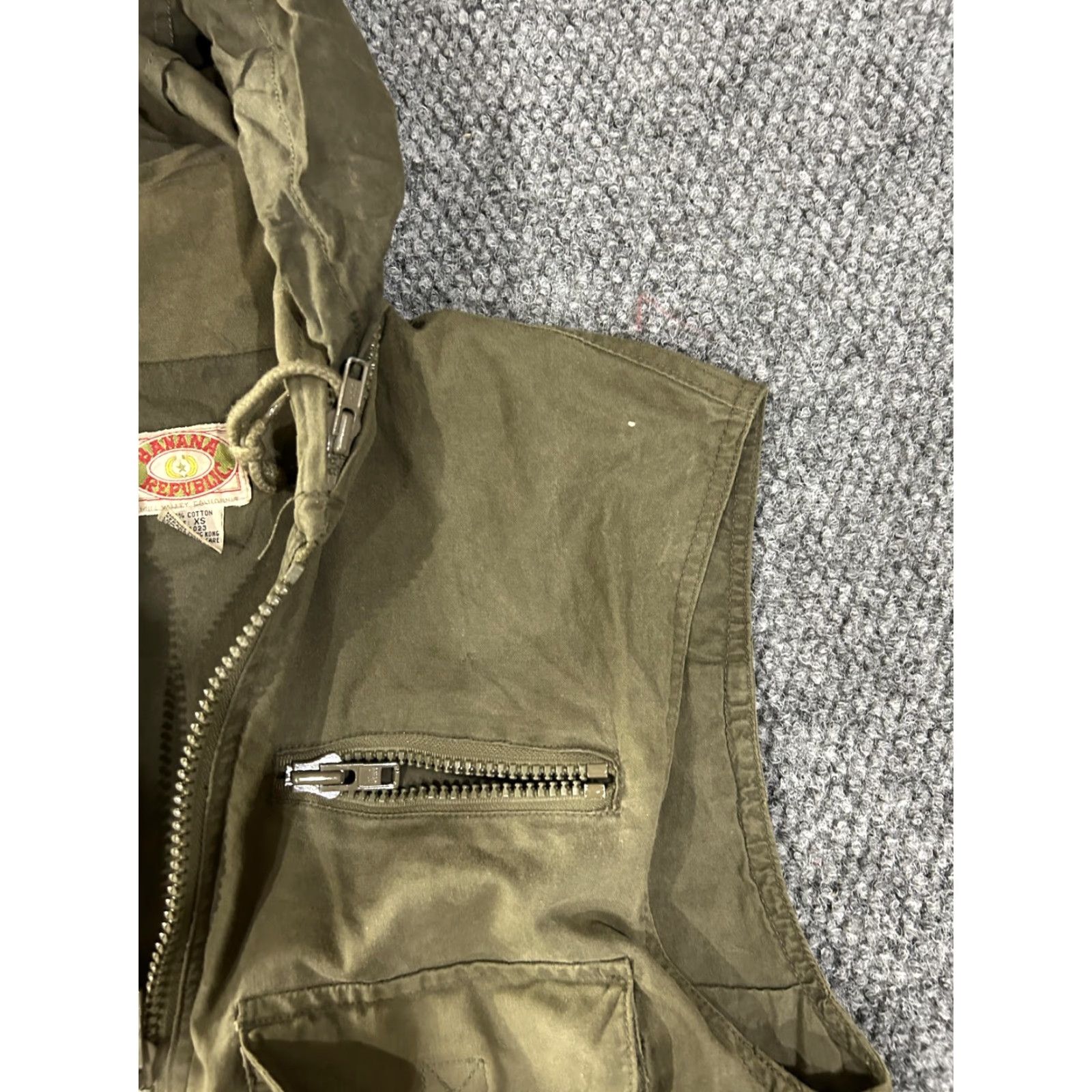 Banana Republic VINTAGE Banana Republic Vest Mens XS Green Hooded Utility Field Safari Hong Kong Size US XS / EU 42 / 0 - 3 Thumbnail