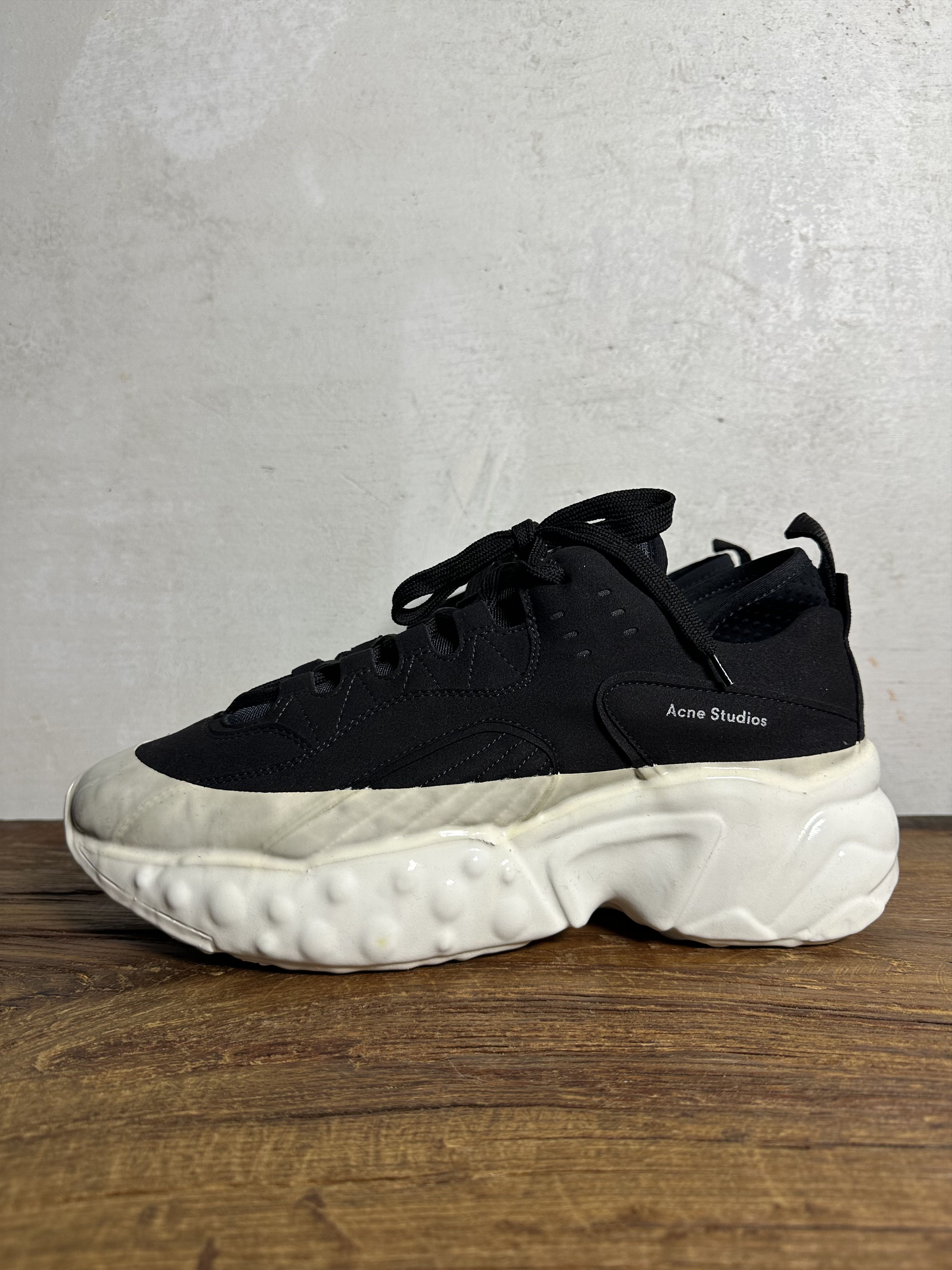 Acne Studios ACNE STUDIOS Black Rockaway Sneakers With Patent Sole Size US 11 / EU 44 - 1 Thumbnail
