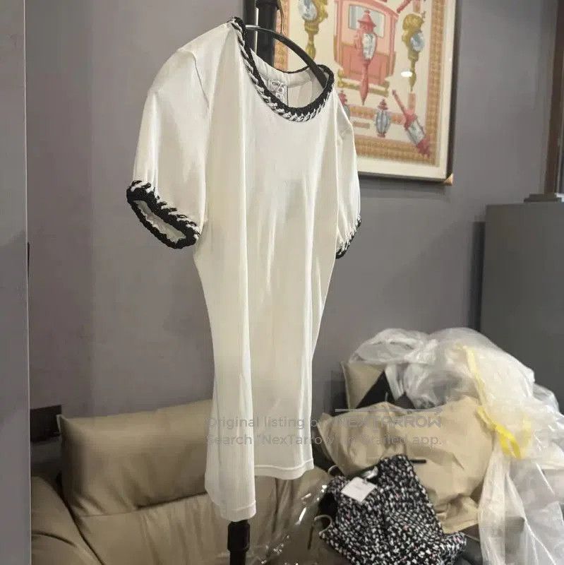 Chanel Chanel White Cotton T-Shirt with Black Trim . Size M / US 6-8 / IT 42-44 - 3 Thumbnail